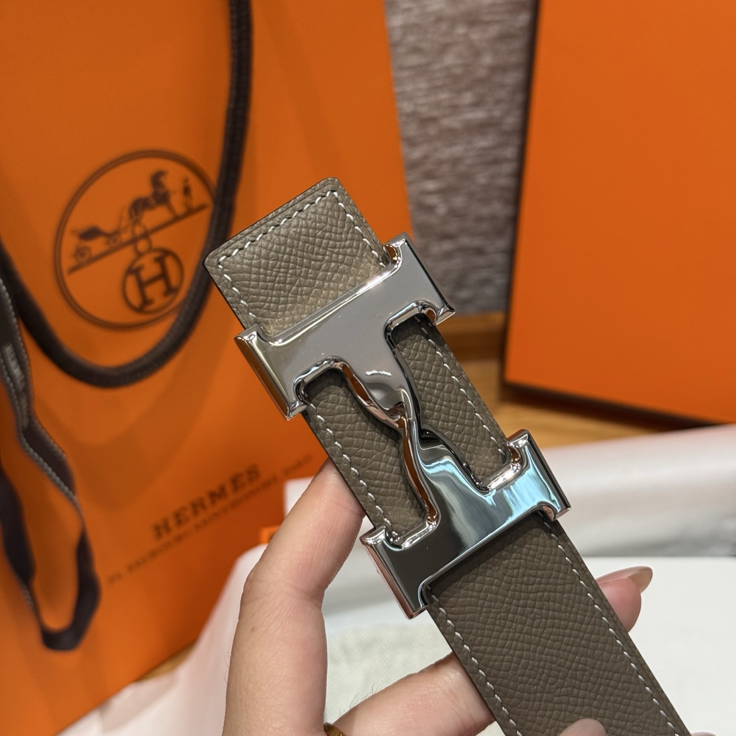 H家男款腰带 - 双面使用の高級感溢れるデザイン