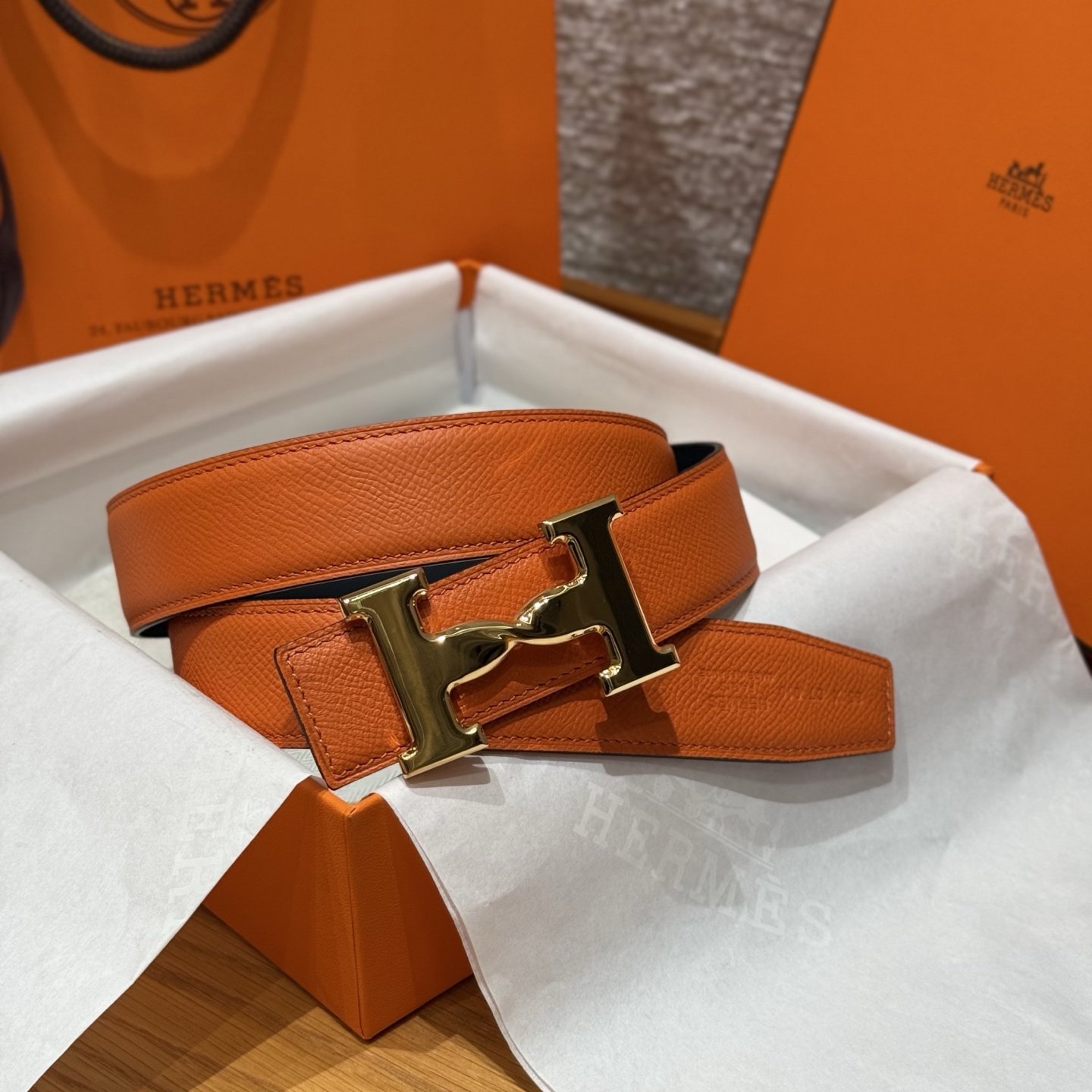 H家男款腰带 - 高級感溢れるリバーシブルデザイン