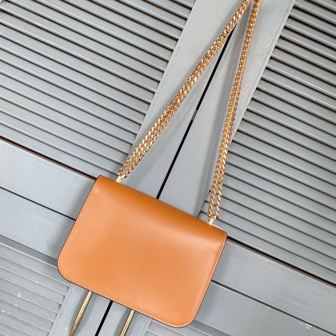 Tory Burch ～TB新款Eleanor 小号链条包 包款全新设计光滑金属饰件 尽显盒子包的简约线条
