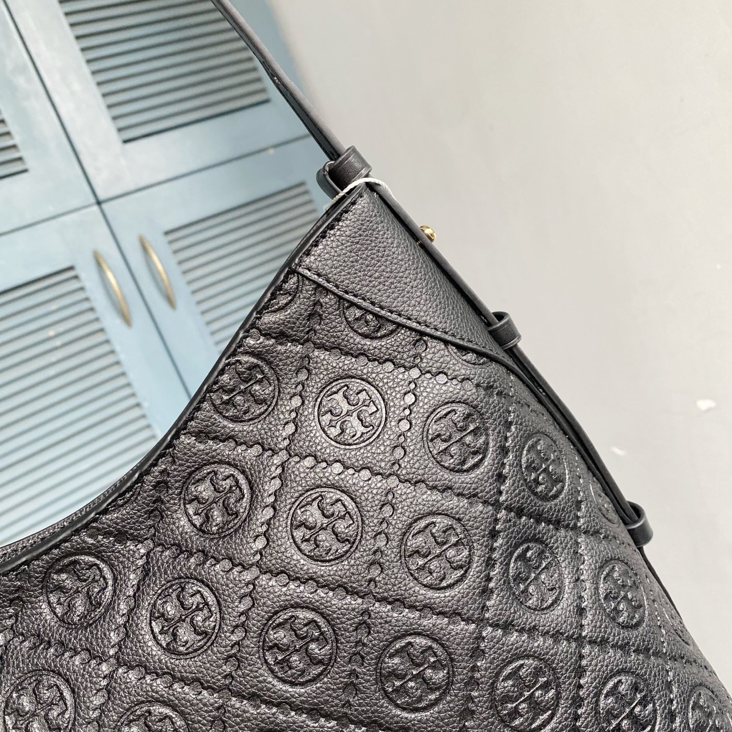 Tory Burch ～TB新款T monogram压花手提肩背包女包 压花工艺 实用性强的包款 肩带两边可调节长短