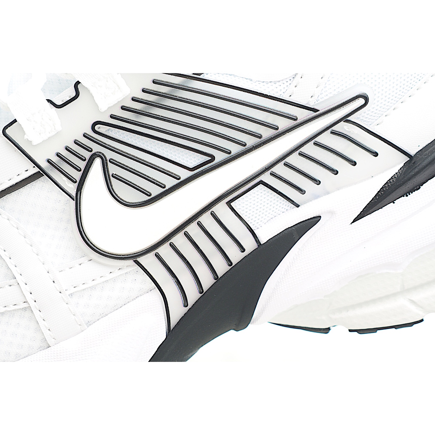NIKE V2K Runtekk 减震防滑复古低帮跑步鞋 HF5342-100