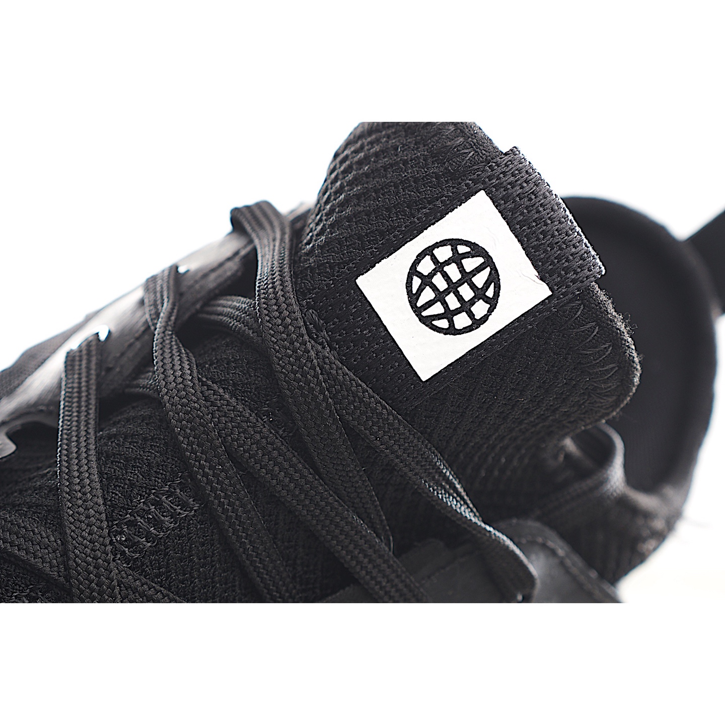 ADIDAS CRAZYFLIGHT MID 运动鞋 减震防滑 针织网面设计 鞋底采用真爆颗粒 三层组合大底 舒适透气 HQ3490
