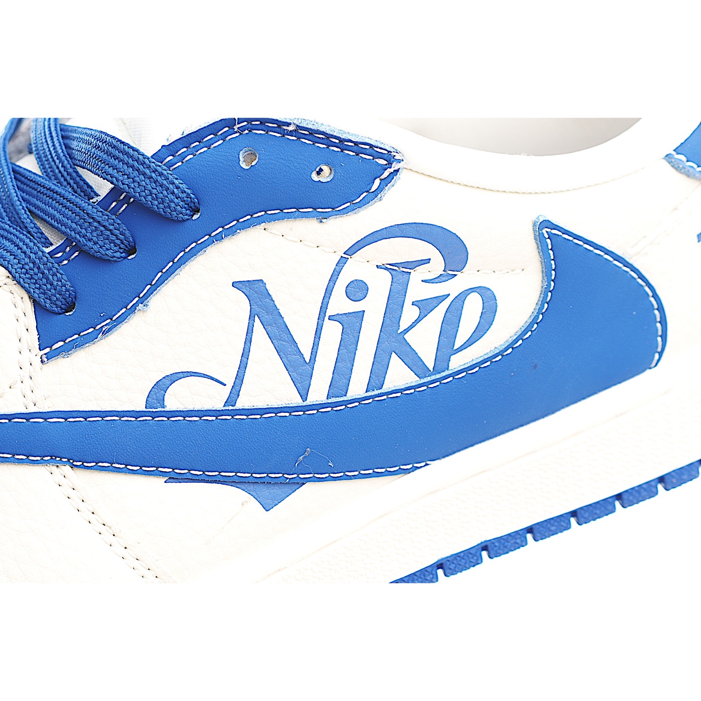 Travis Scott x Fragment Design x Air Jordan 1 Low SP AJ1 乔1 巴宝莉联名 米蓝耐克 低帮文化休闲板鞋 LD2025-007