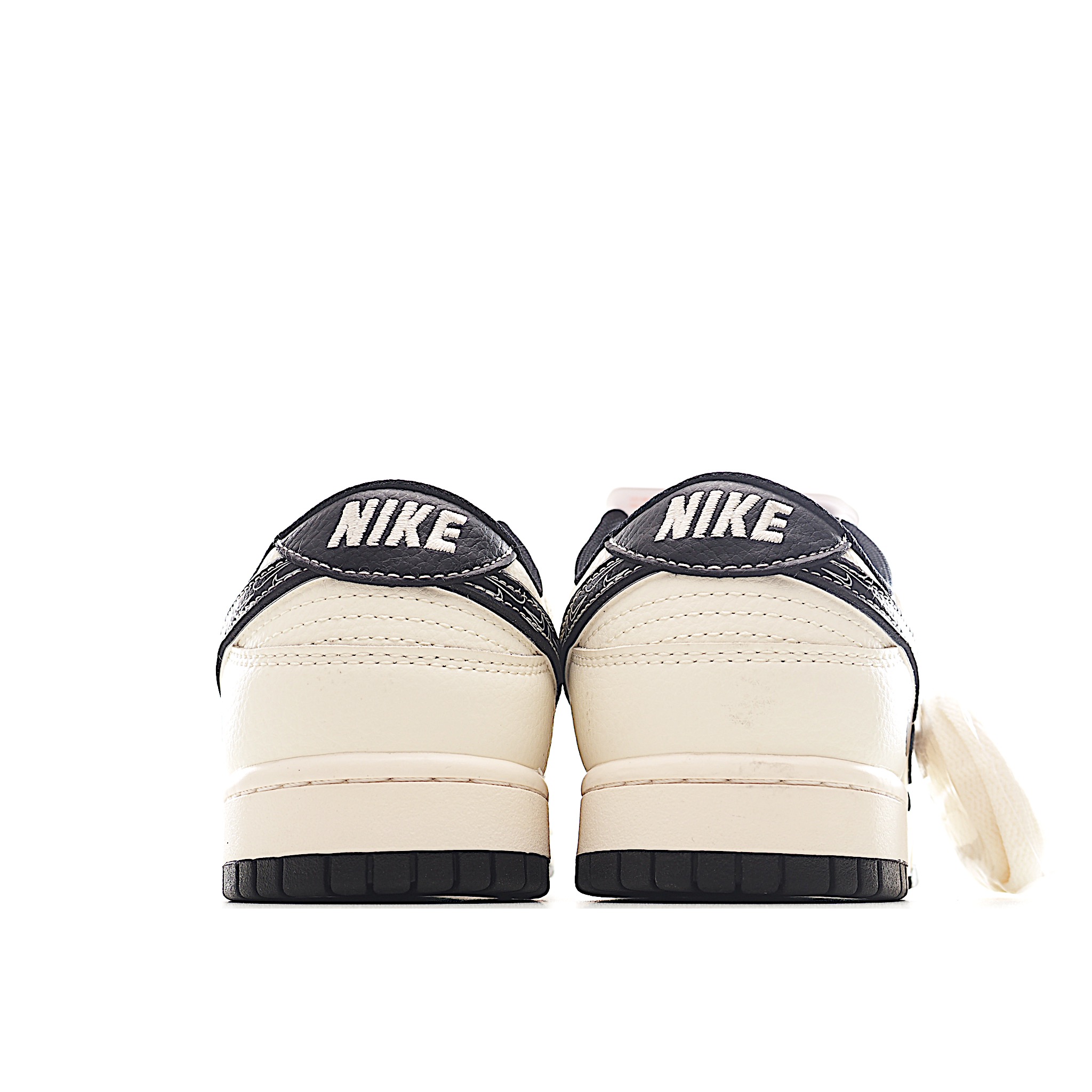 Nike SB Dunk Low x Stussy 白黑小钩 SD6868-105