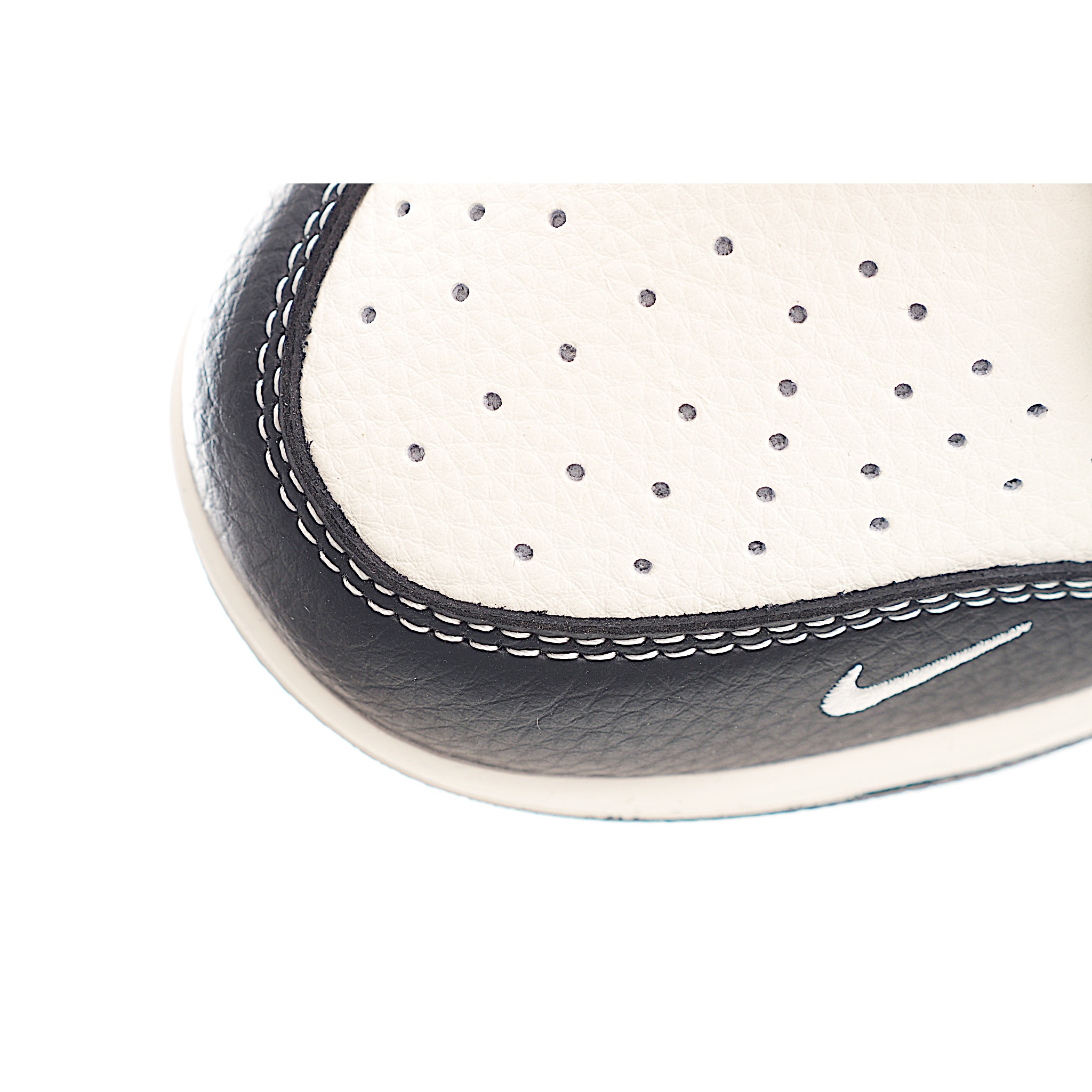 Nike SB Dunk Low x Stussy 白黑小钩 SD6868-105