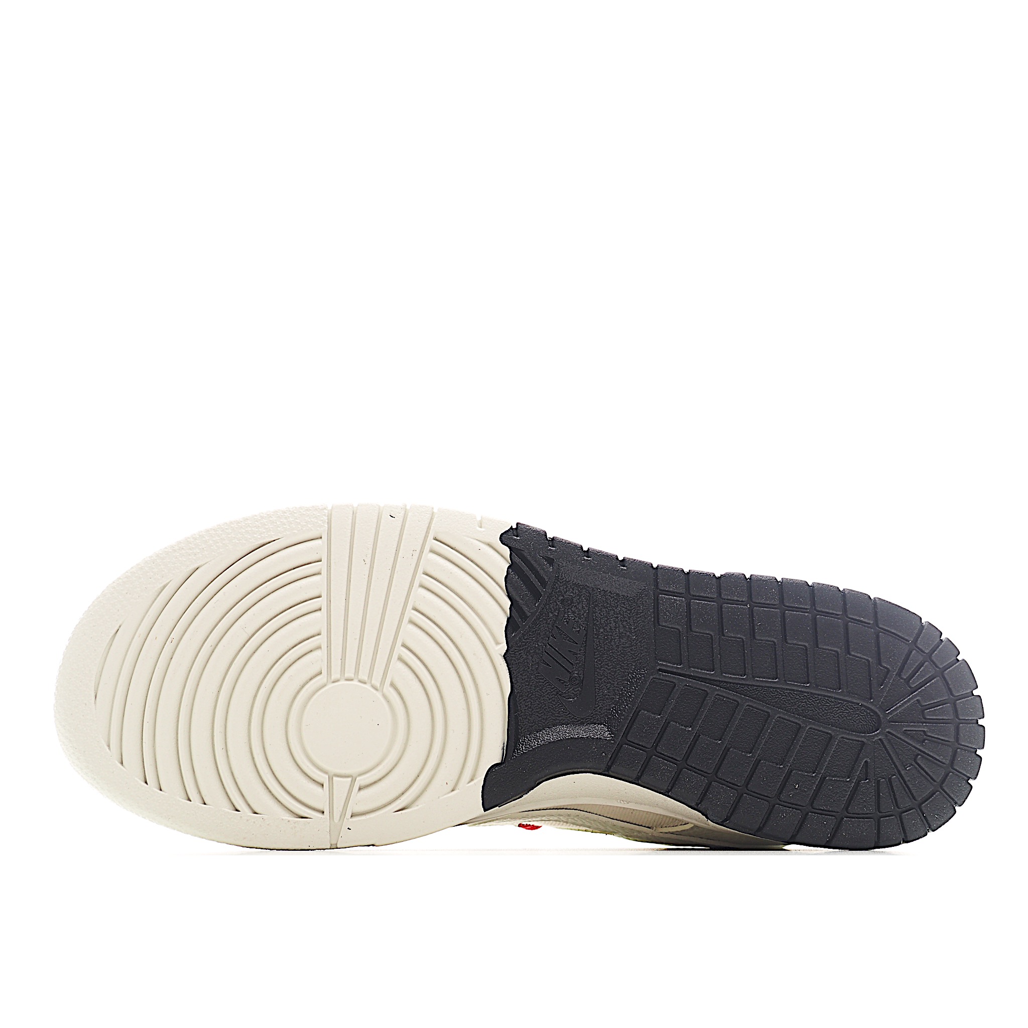 260 Nike SB Dunk Low x Supreme 白黑三小钩 CY5979-120