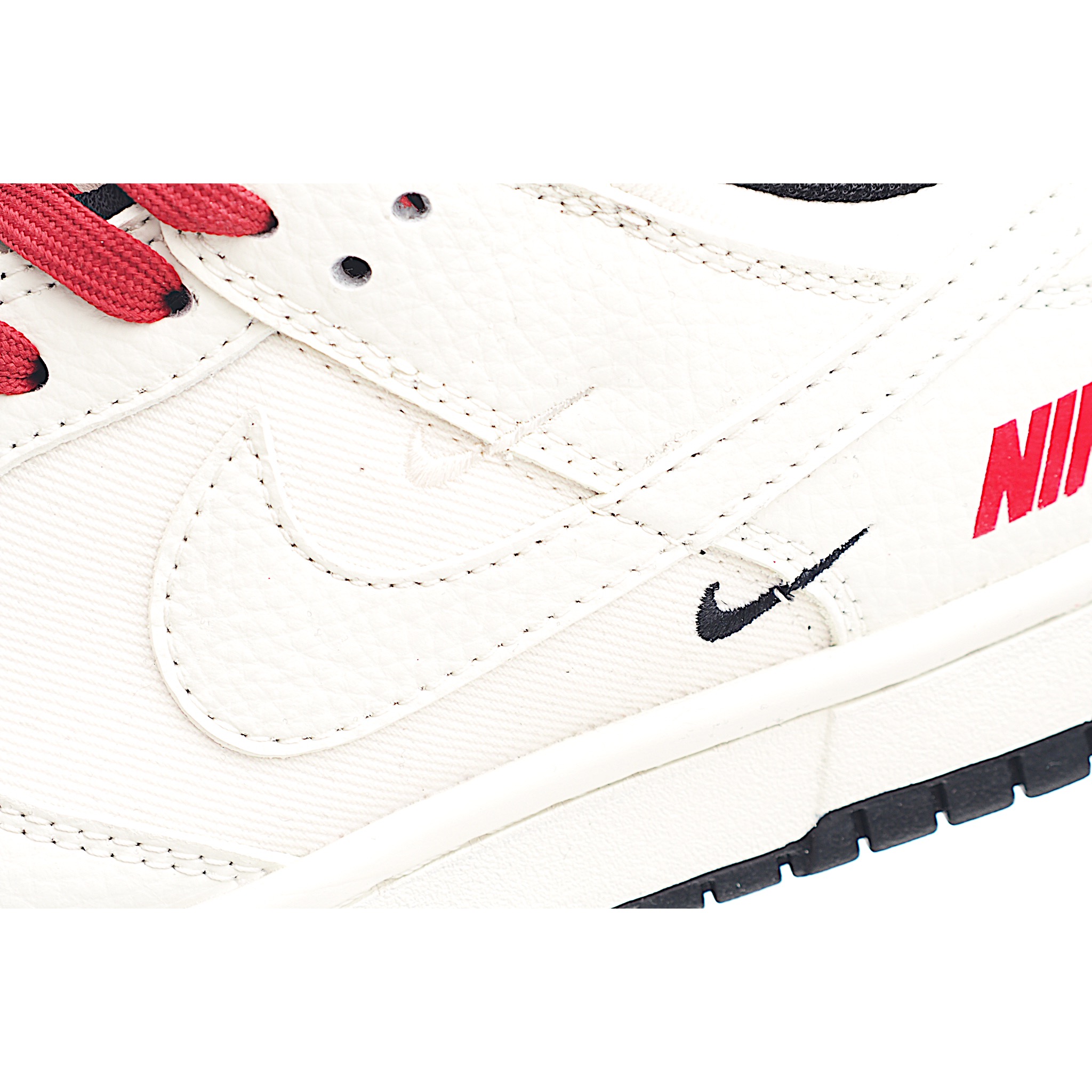 260 Nike SB Dunk Low x Supreme 白黑三小钩 CY5979-120