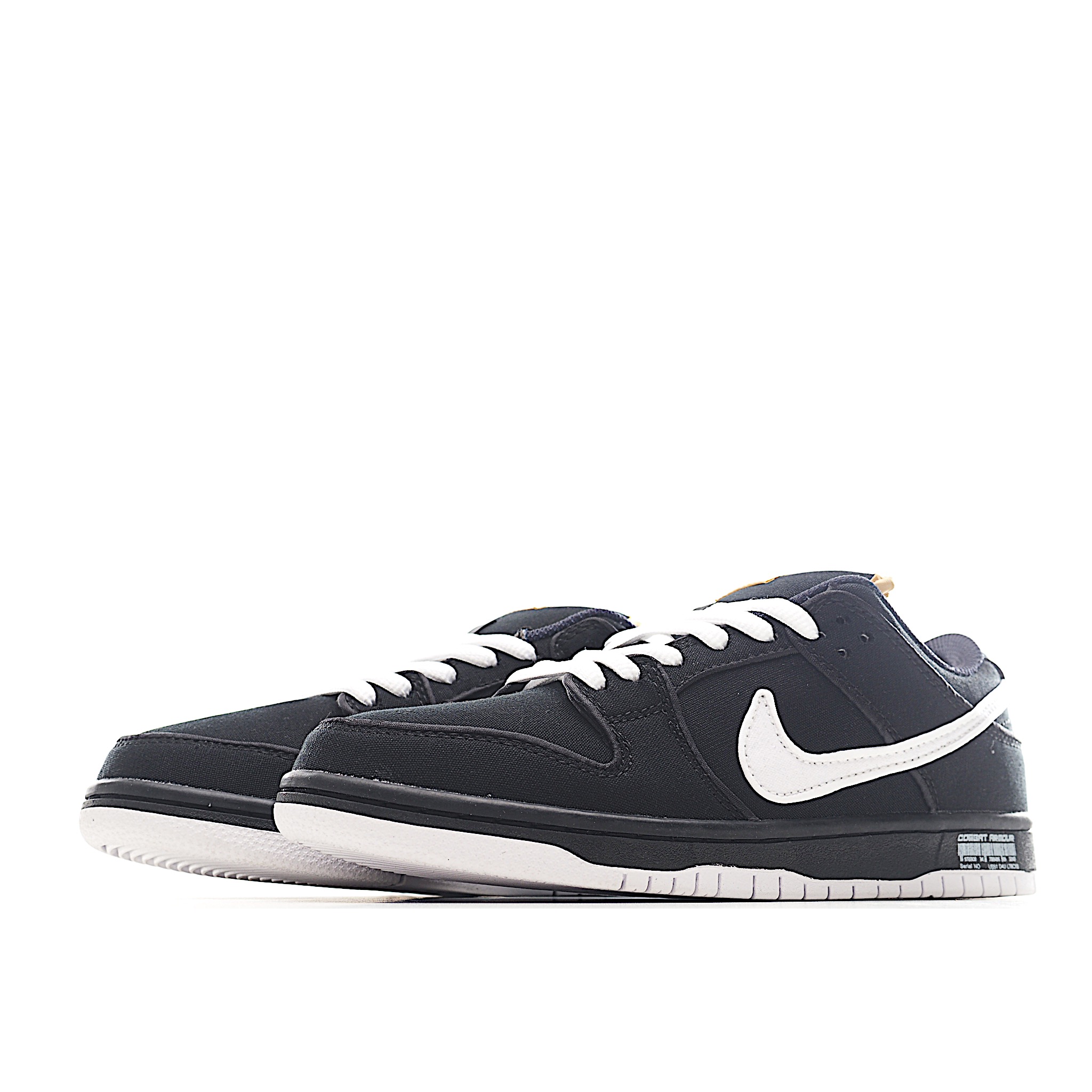 220 Nike SB Dunk Low 黑白帆布 解构抽绳鞋带 FN5880-001
