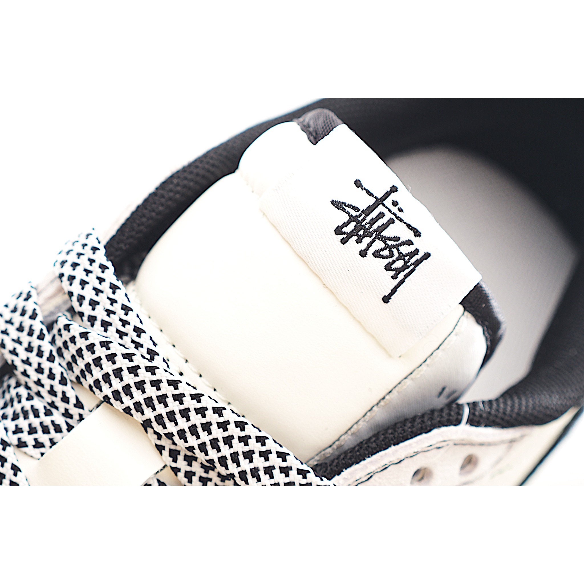 Travis Scott x Fragment Design x Air Jordan 1 Low SP AJ1 乔1 斯图西联名 米黑织布 低帮文化休闲板鞋 YX5066-301