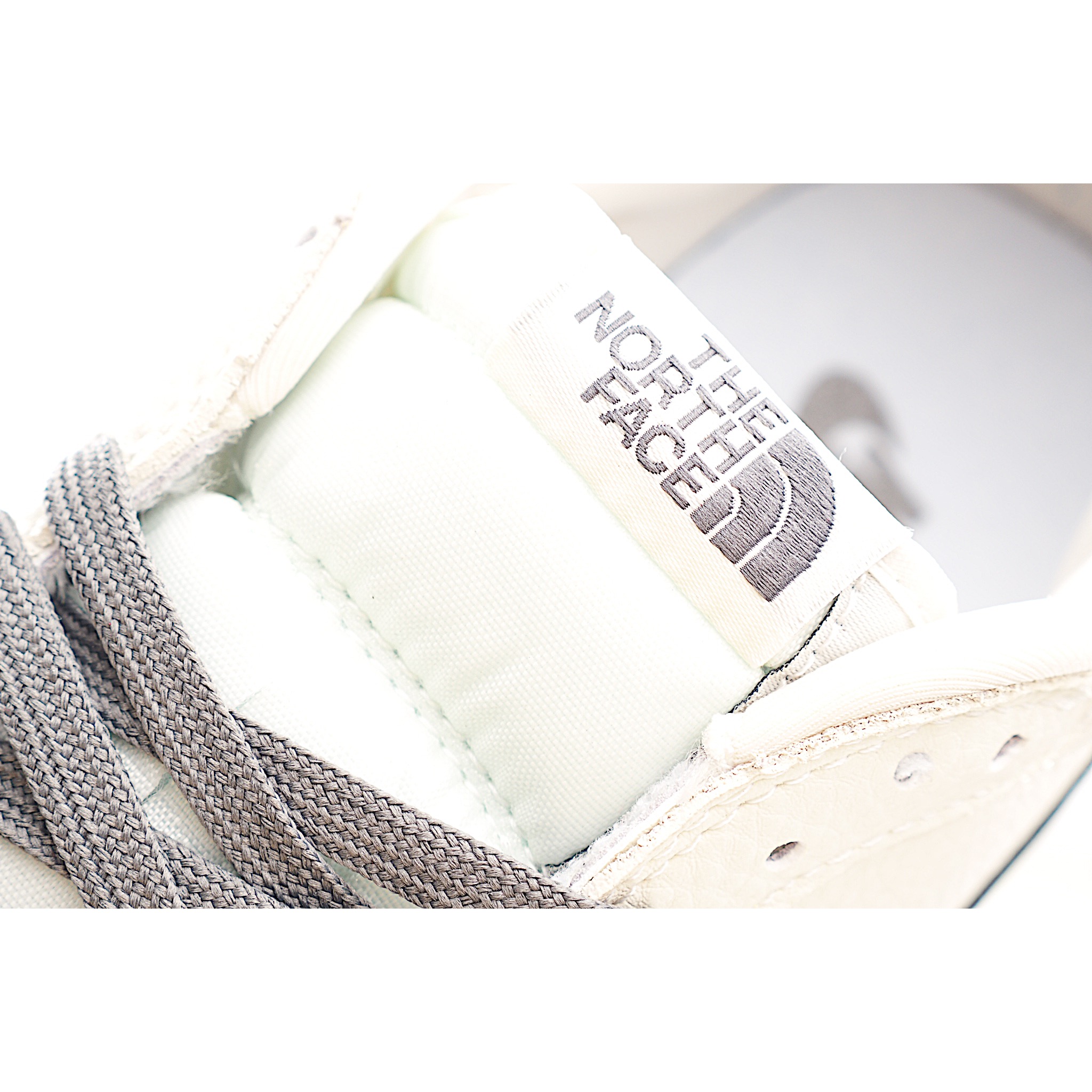 Travis Scott x Fragment Design x Air Jordan 1 Low SP AJ1 乔1 北面联名 米灰波浪 低帮文化休闲板鞋 XS2024-013