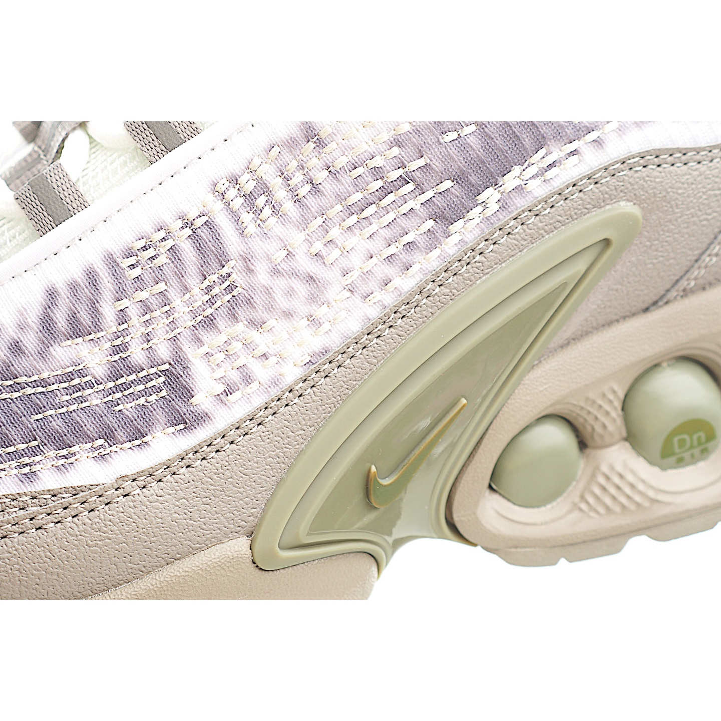220 15-4.WW Nike Air Max Dn 网布 舒适时尚 减震耐磨 低帮 生活休闲鞋 HQ4567-001