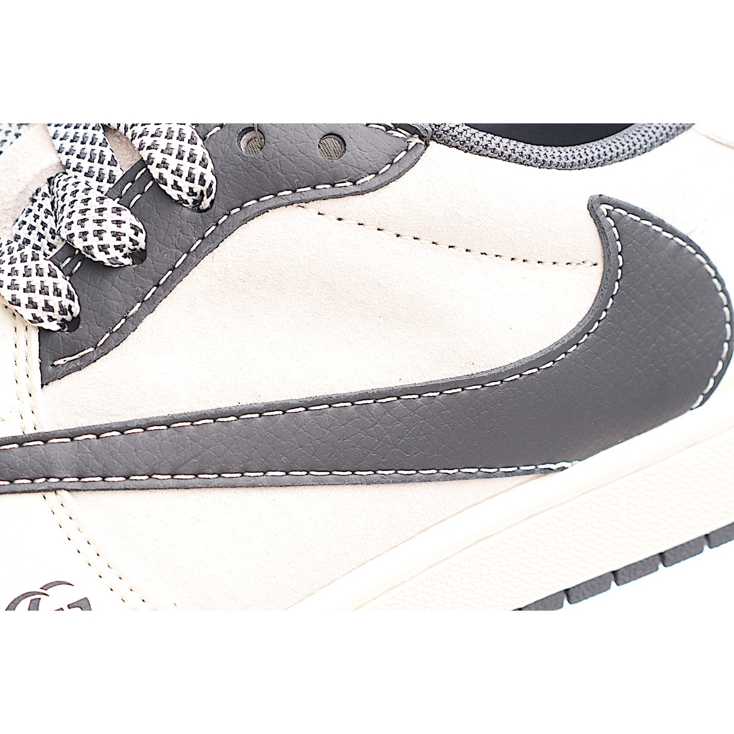 Jordan Air Jordan Low 倒勾古驰联名款 XS3086-012