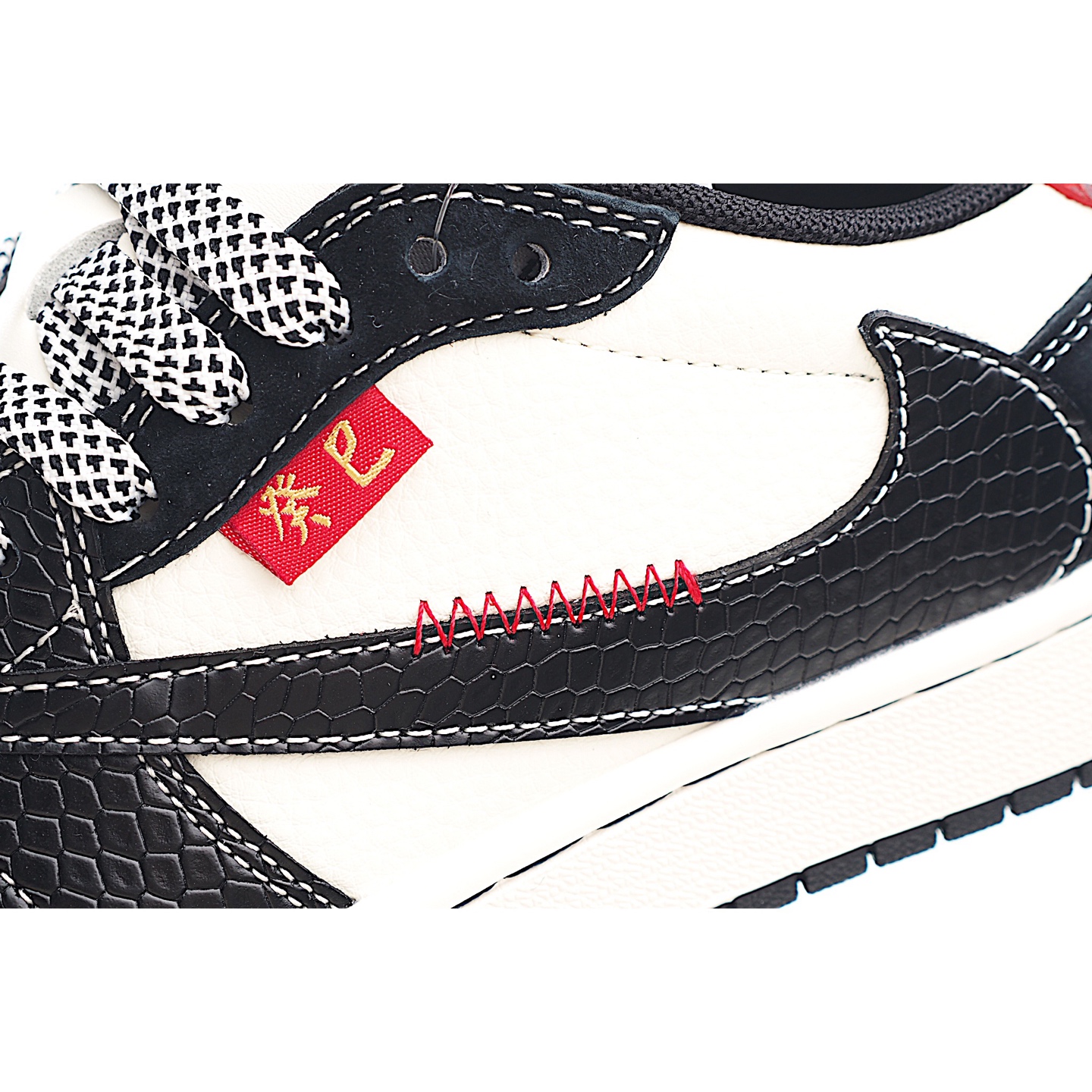 Travis Scott x Fragment Design x Air Jordan 1 Low SP AJ1 乔1 蛇年限定 双拼黑蛇纹 低帮文化休闲板鞋 YX5066-306