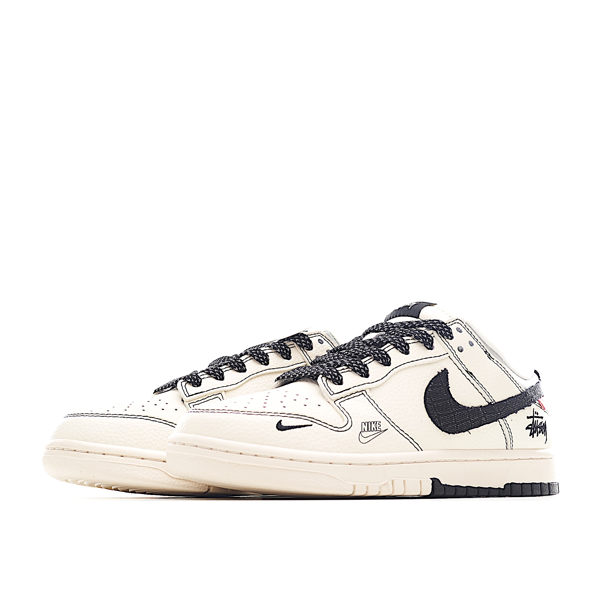 Nike SB Dunk Low“ 斯图西联名——双拼黑布勾” 周年高端定制 低帮休闲板鞋 ZH2598-266