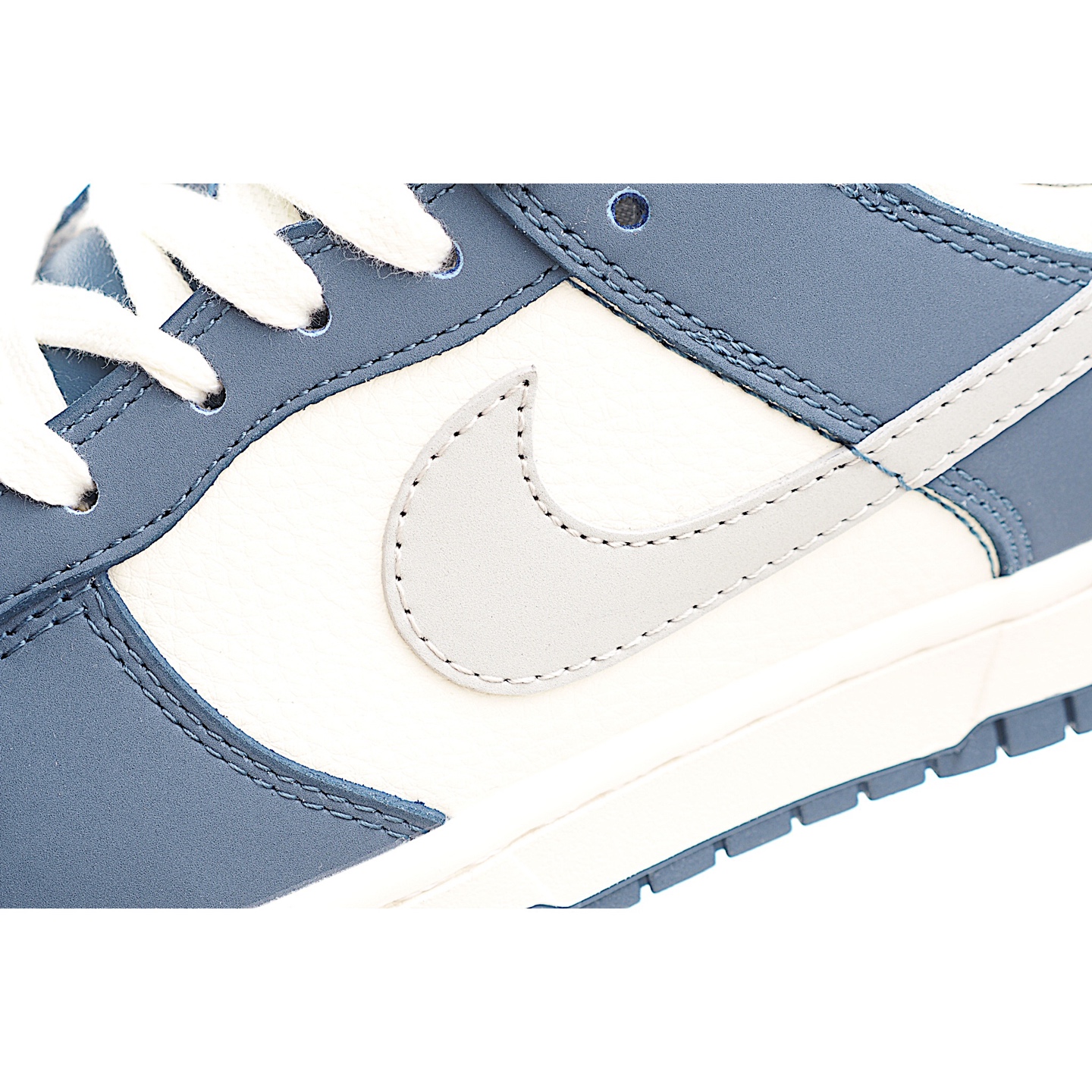62-4.WY Nike SB Dunk Low x Supreme 海军白灰 XD1588-207