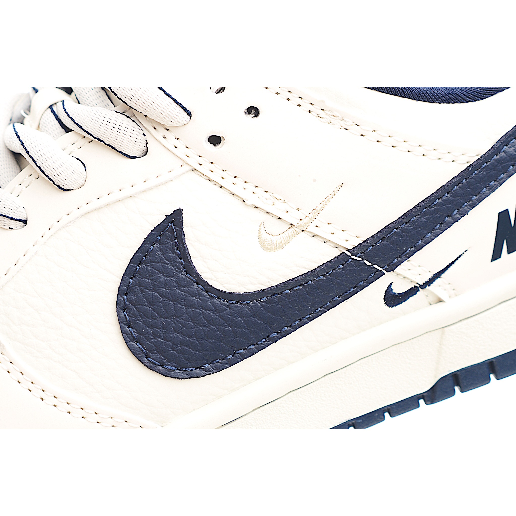 Nike SB Dunk Low 联名三勾 奶白深蓝 低帮休闲板鞋 SC9207-402