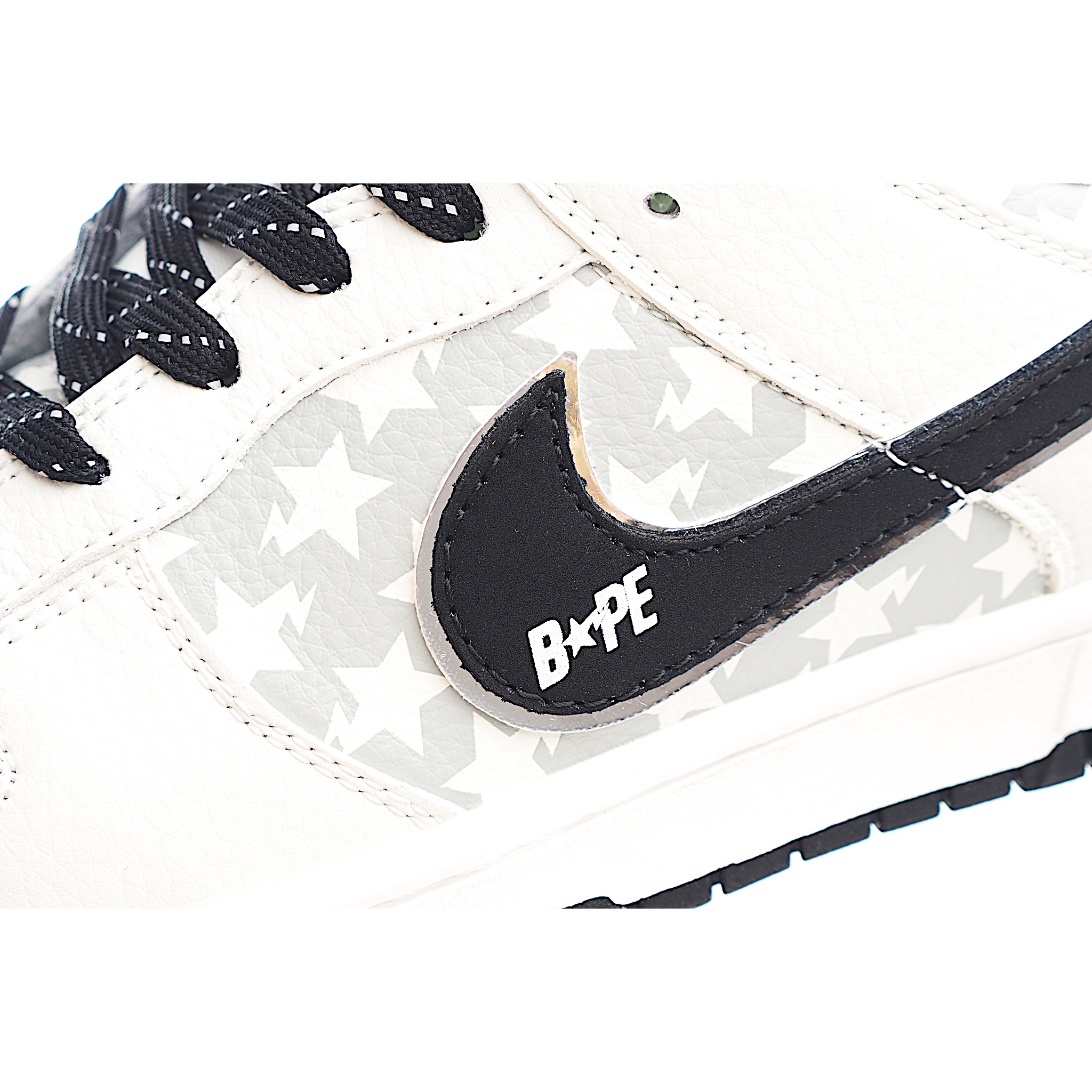 Nike SB Dunk Low BAPE系列 五角星黑勾 周年高端定制 低帮休闲板鞋 CS1688-104