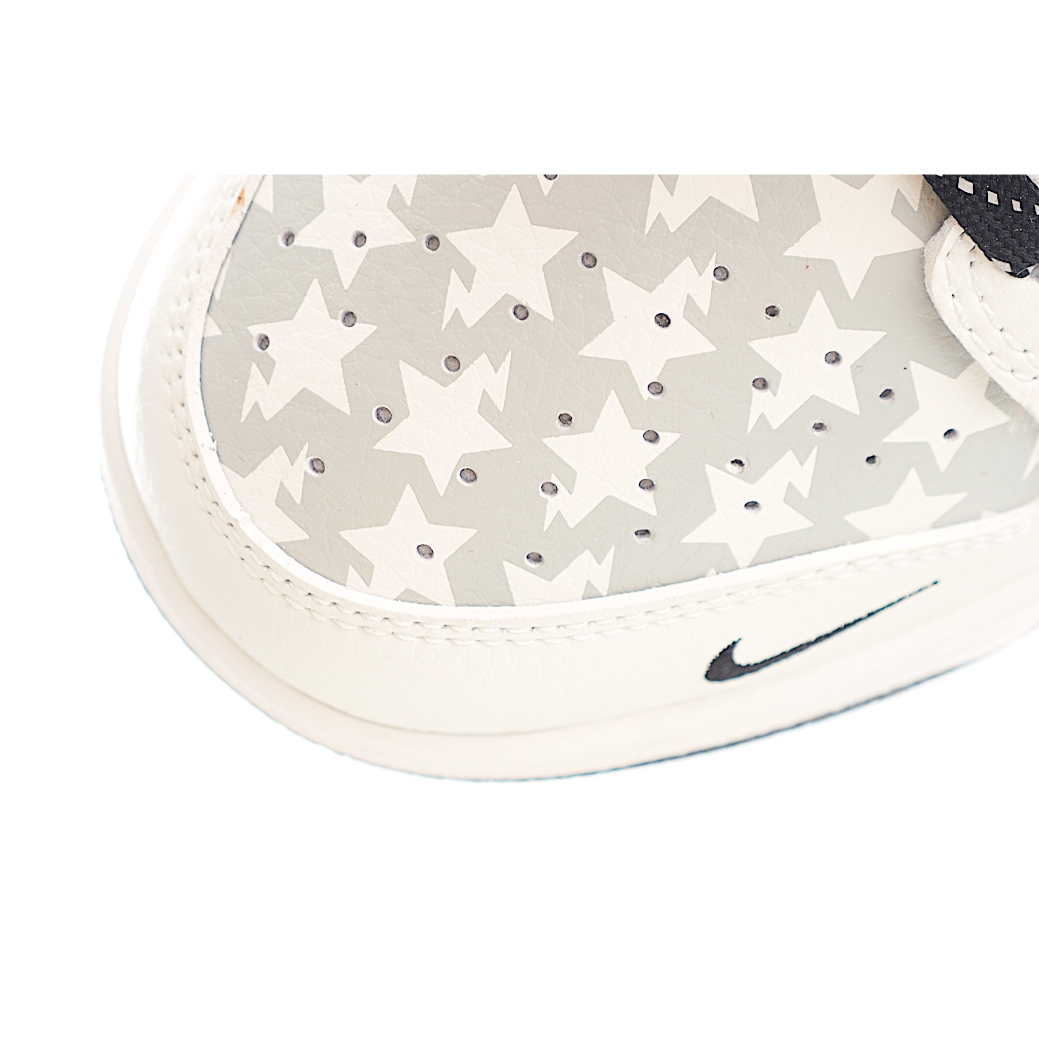 Nike SB Dunk Low BAPE系列 五角星黑勾 周年高端定制 低帮休闲板鞋 CS1688-104