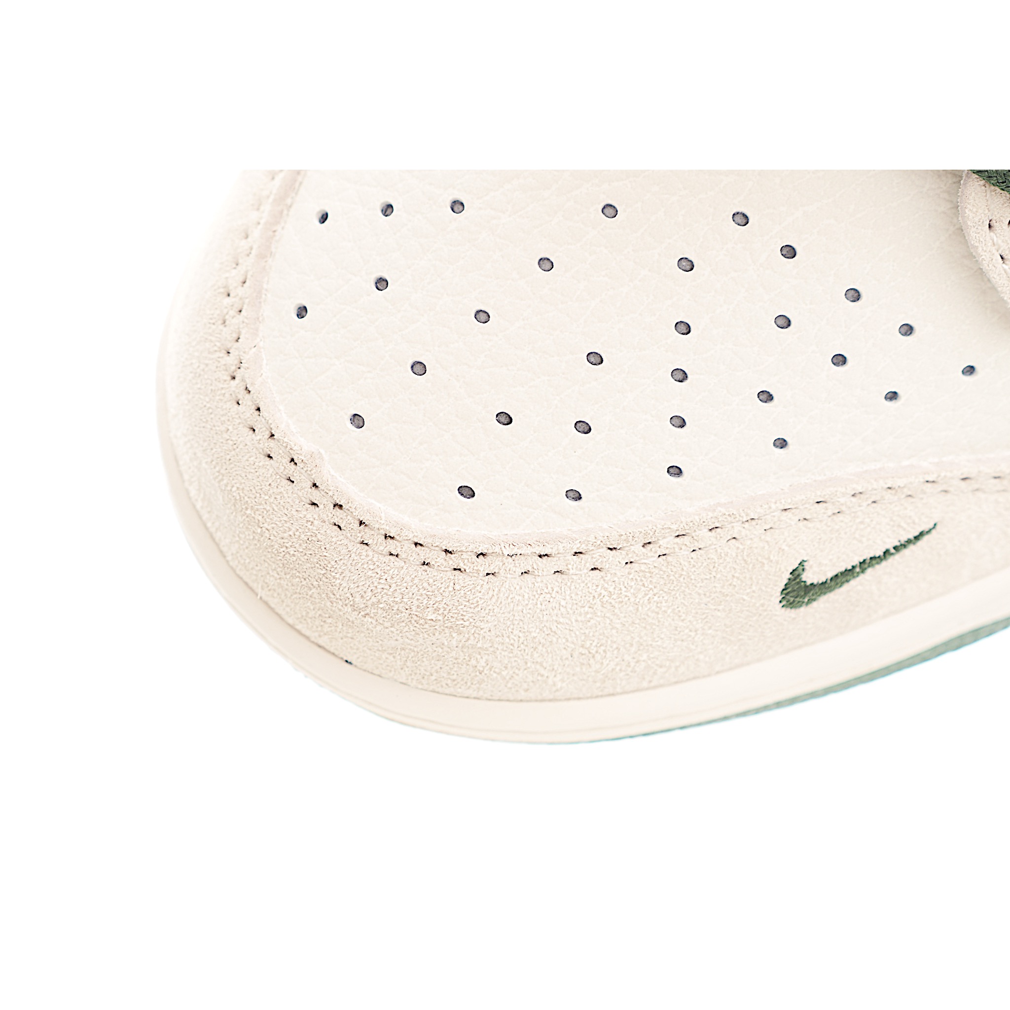 300 Nike SB Dunk Low 斯图西系列 绑带猪八绿勾 周年高端定制 低帮休闲板鞋 DM6868-094