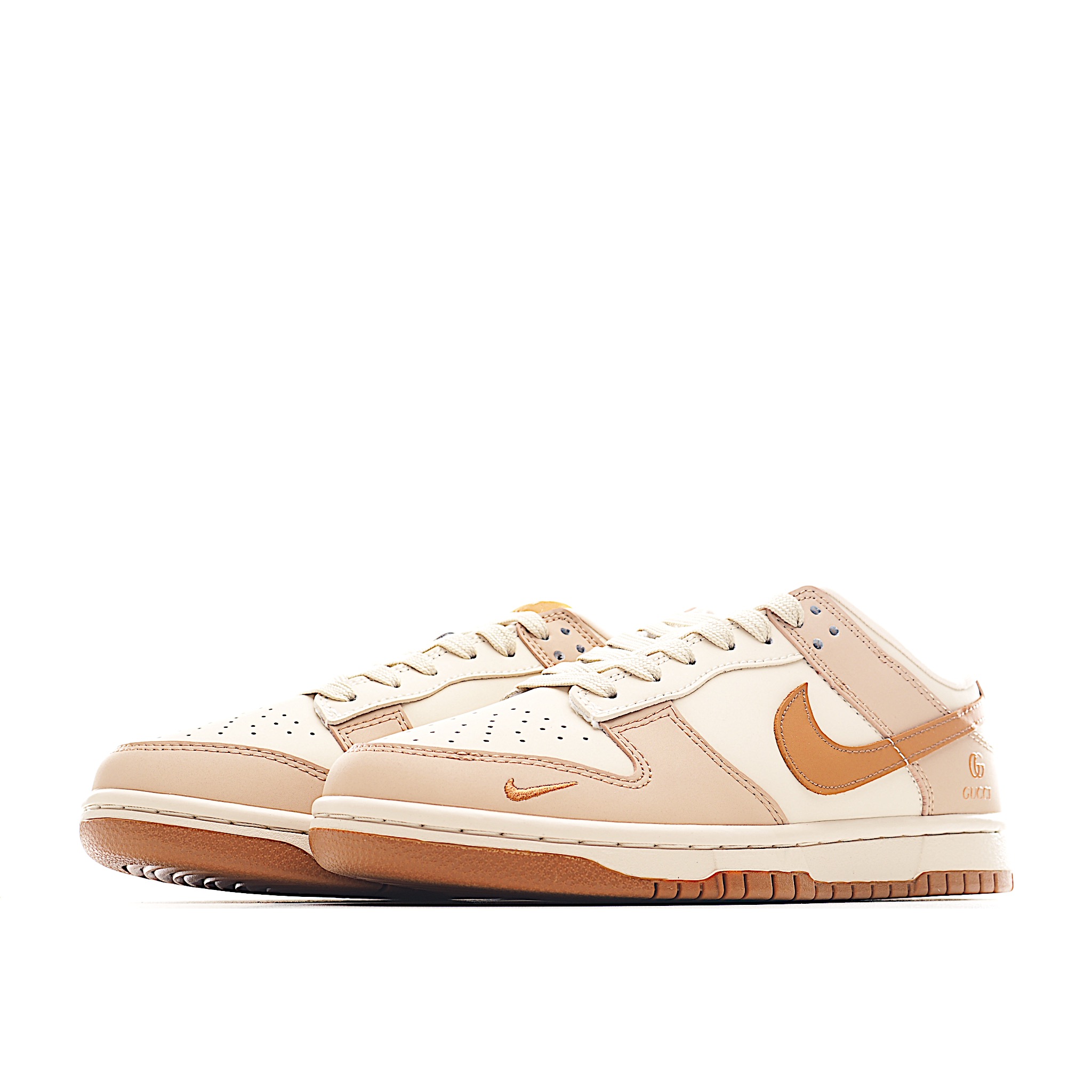Nike SB Dunk Low X GUCCI 古驰联名 米棕钩 低帮休闲板鞋 XY2026-158