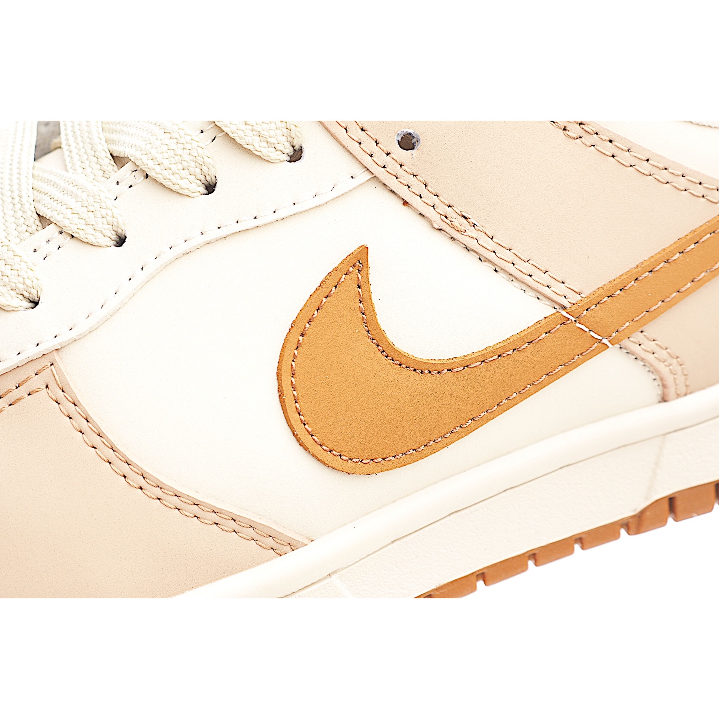 Nike SB Dunk Low X GUCCI 古驰联名 米棕钩 低帮休闲板鞋 XY2026-158