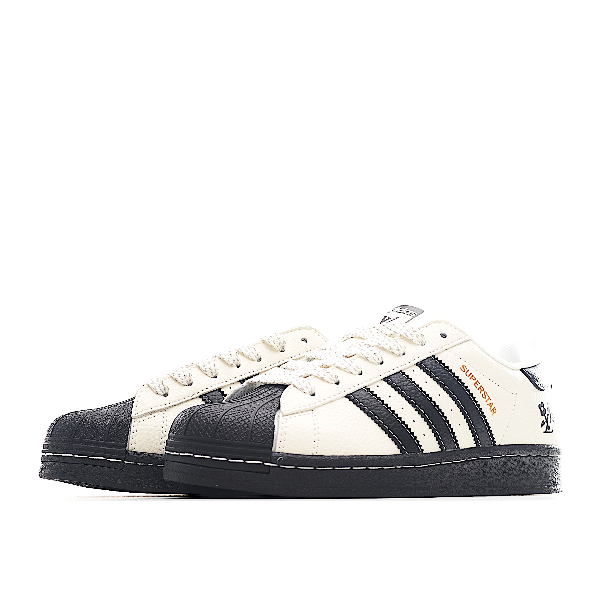 AD Originals Superstar x Louis Vuitton 白黑 HD2203