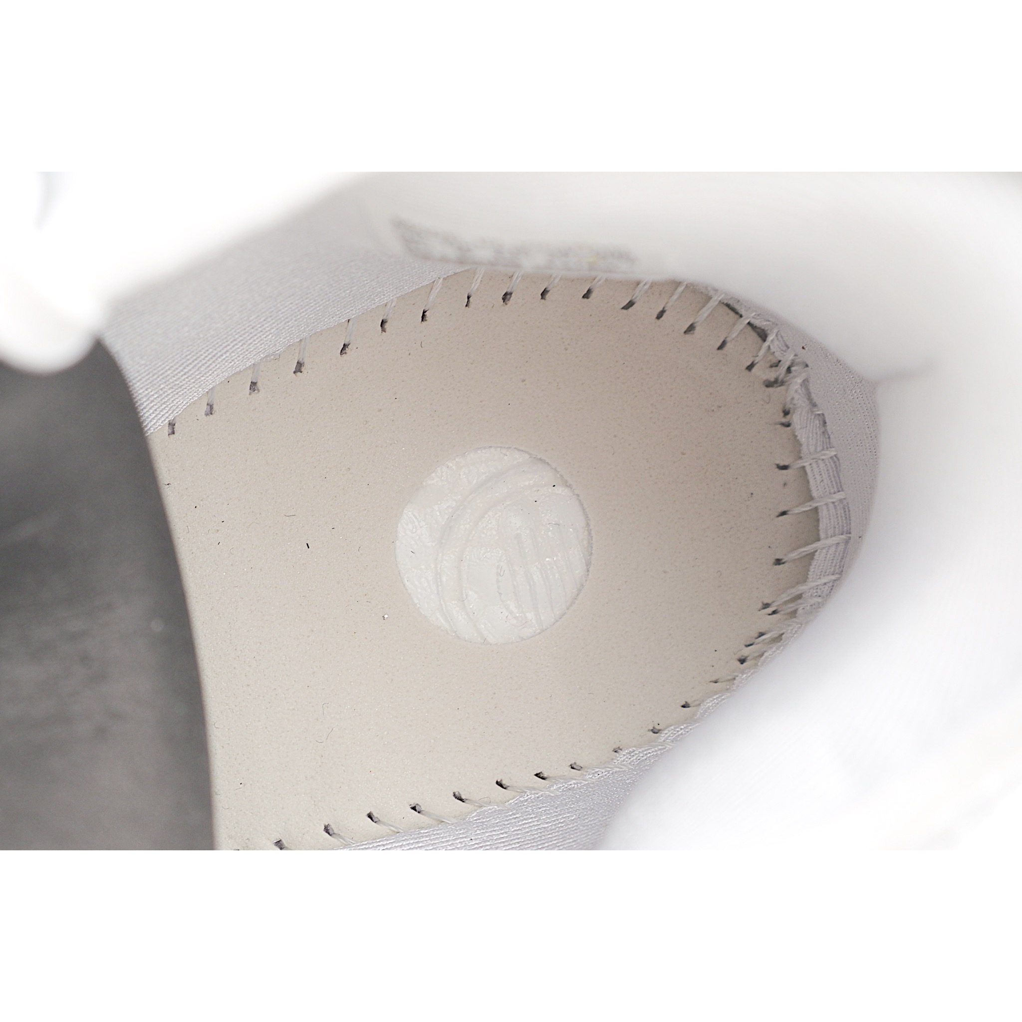 ADIDAS CRAZYFLIGHT MID运动鞋记忆回弹BOOST真爆大底 运动排球鞋 FX1792