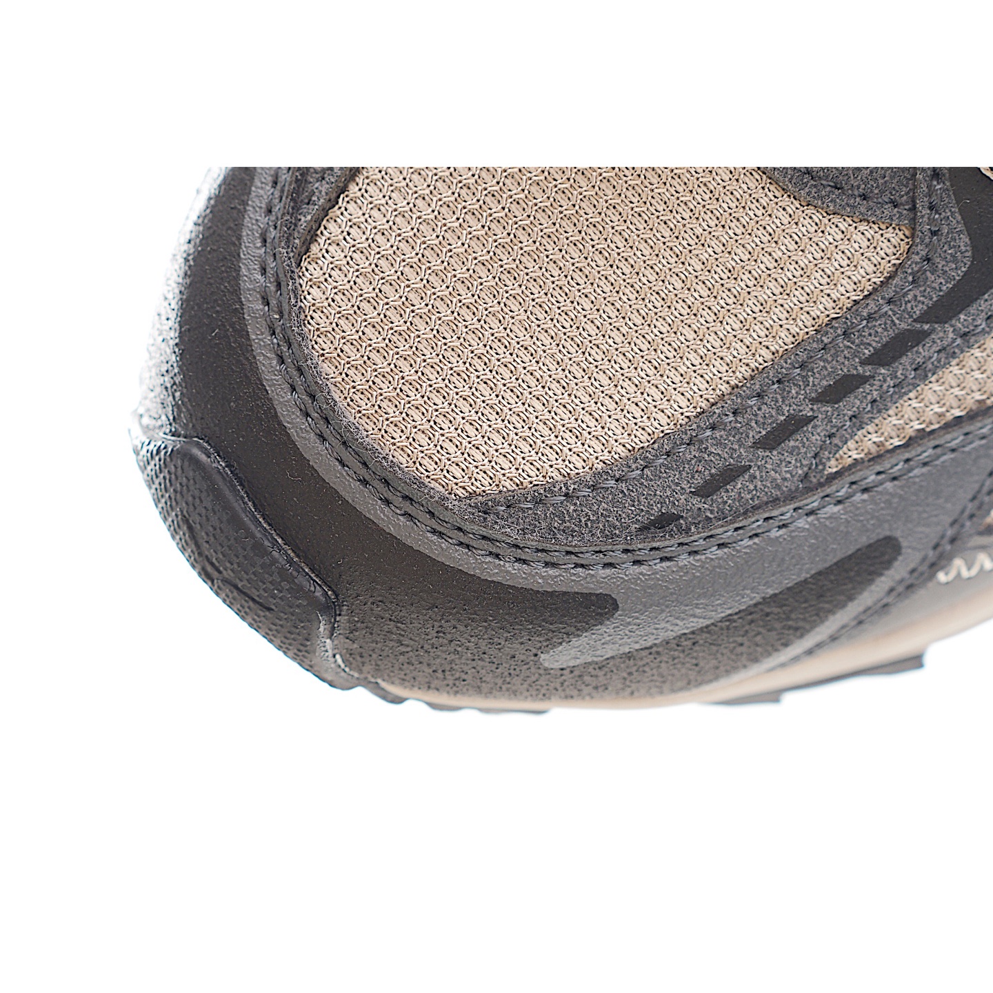 220 Mizuno 美津浓 Wave Rider Beta 复古时尚休闲舒适减震运动跑步鞋 D1GH22