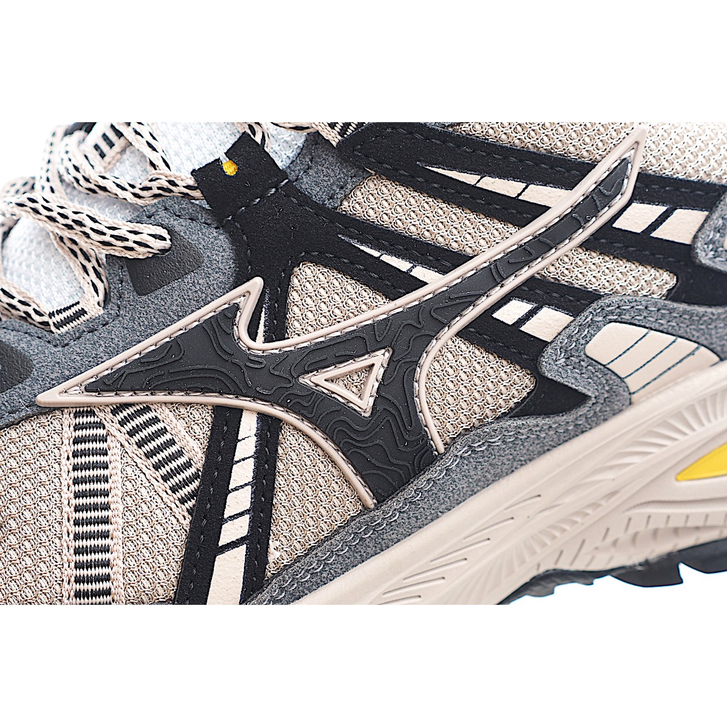 220 Mizuno 美津浓 Wave Rider Beta 复古时尚休闲舒适减震运动跑步鞋 D1GH22
