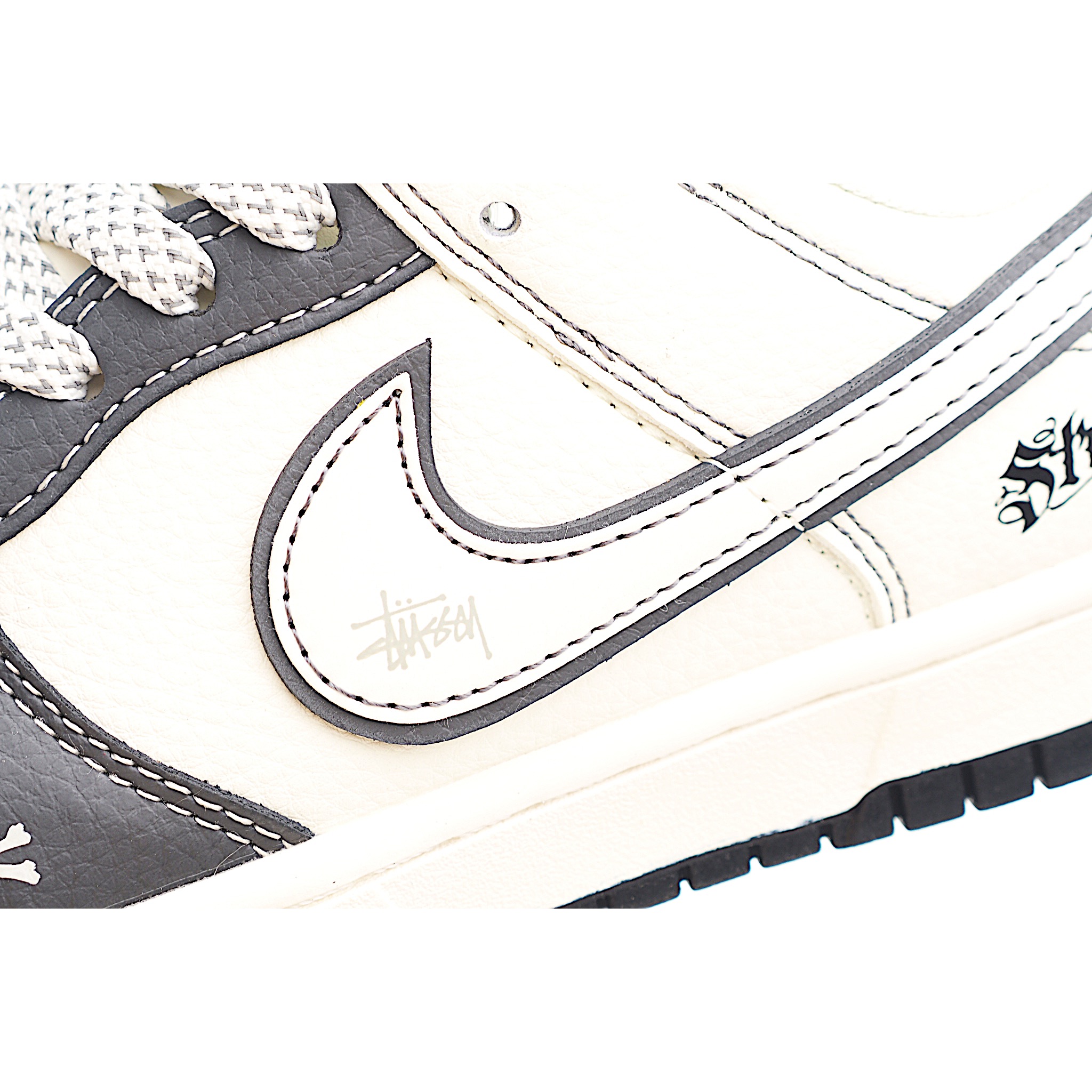 Nike SB Dunk Low 斯图西联名 米黑骷髅头 周年高端定制 低帮休闲板鞋 ZH2598-270
