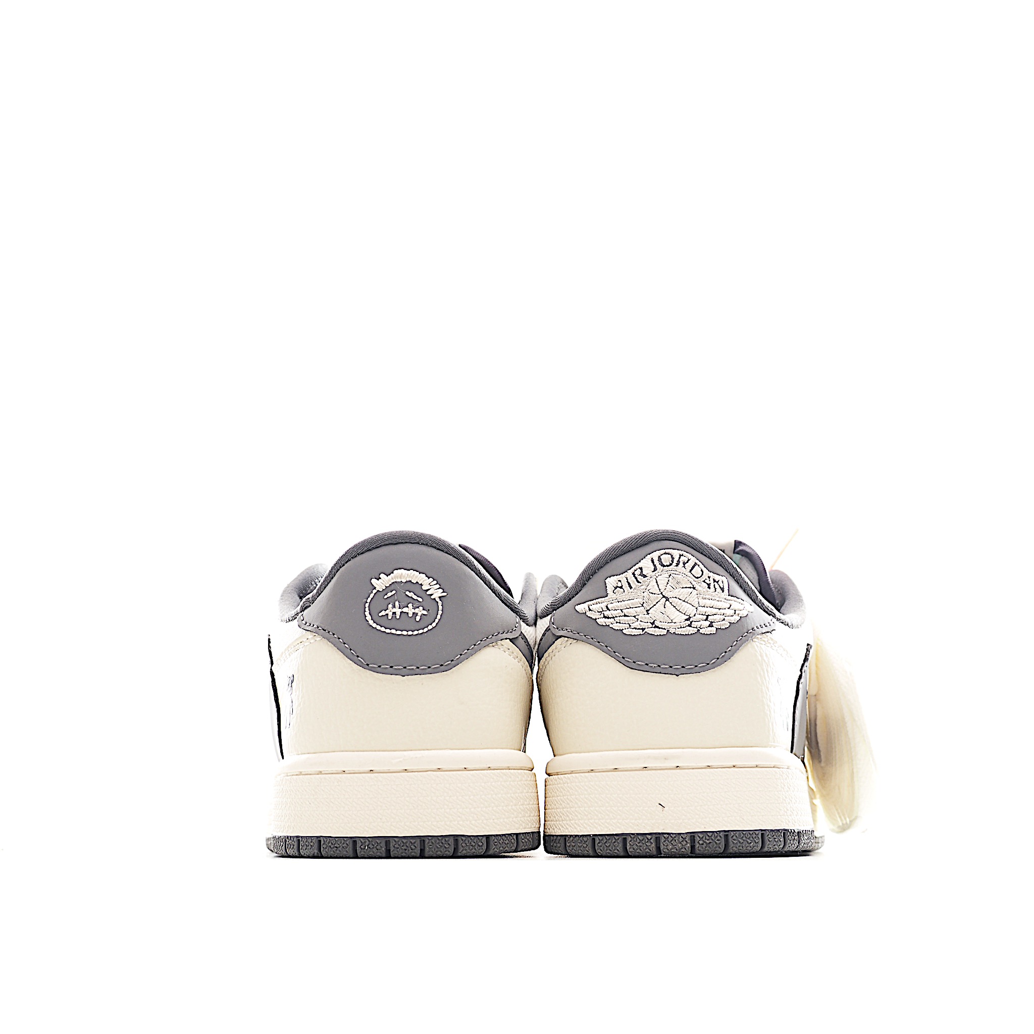 Travis Scott x Fragment Design x Air Jordan 1 Low SP AJ1 乔1 暴力熊联名 米灰亚麻 低帮文化休闲板鞋 XS2024-005