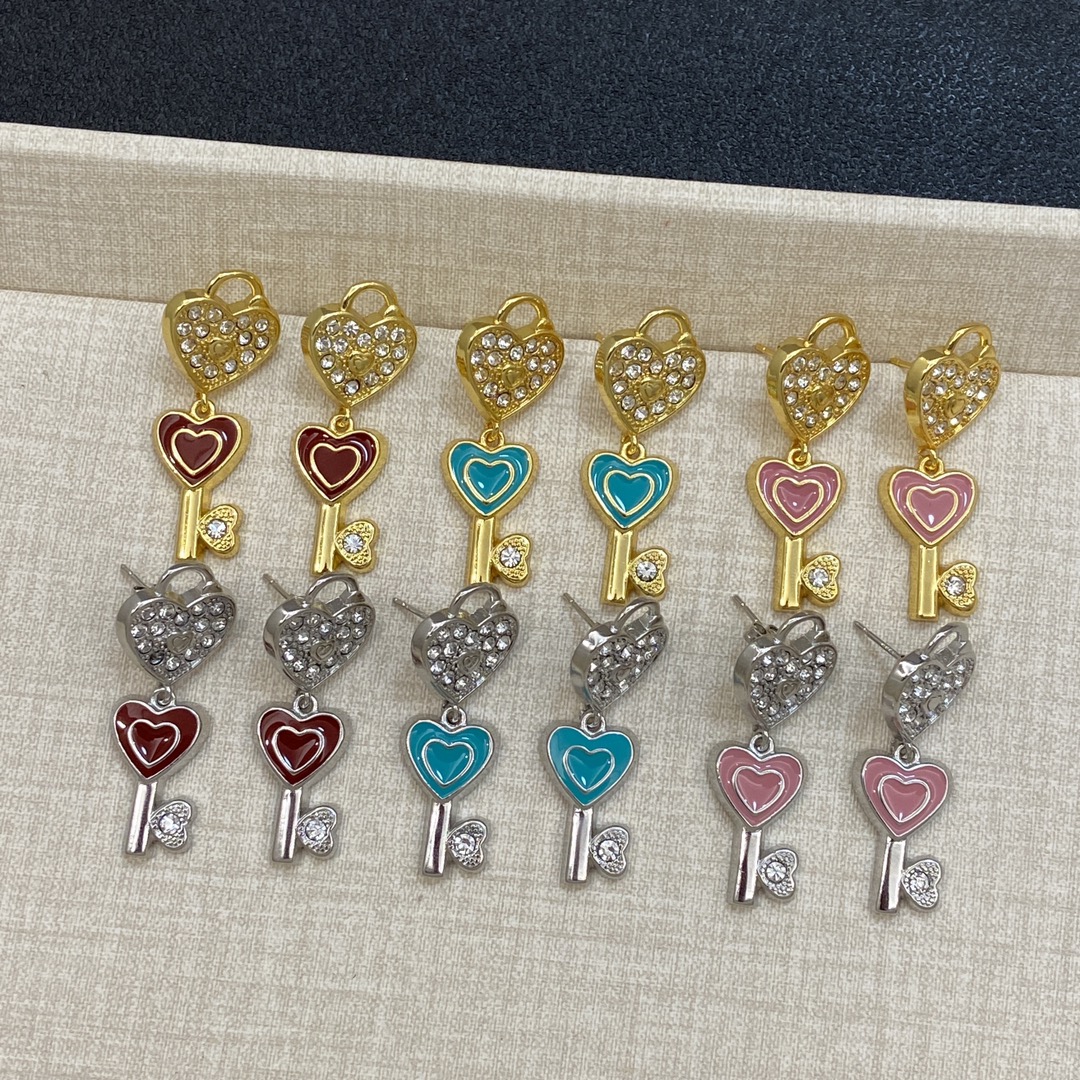 新款耳钉
