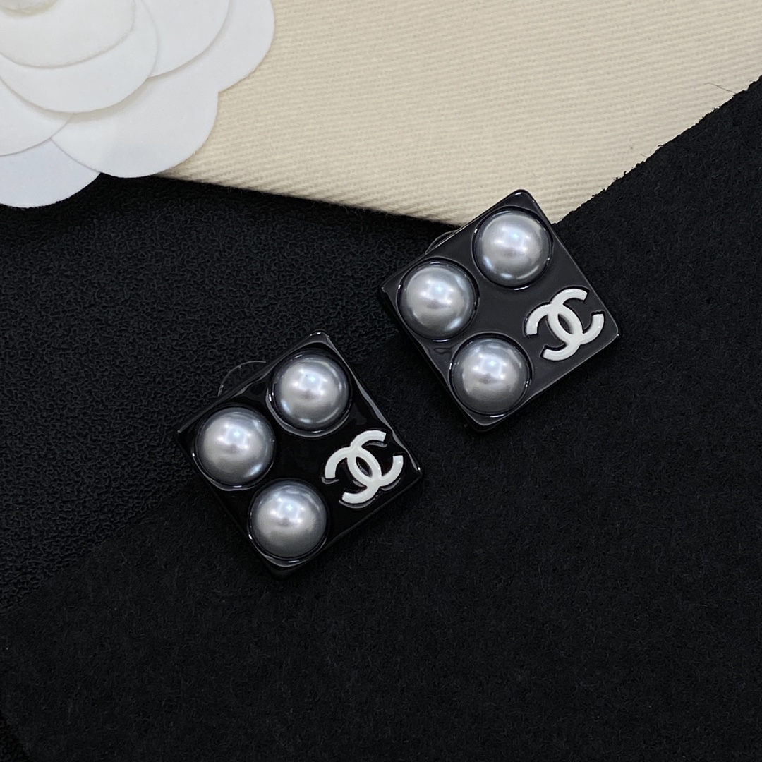 Chanel Haute Joaillerie Fine Jewelry Earrings Necklace Ring Ref.58F61409 2