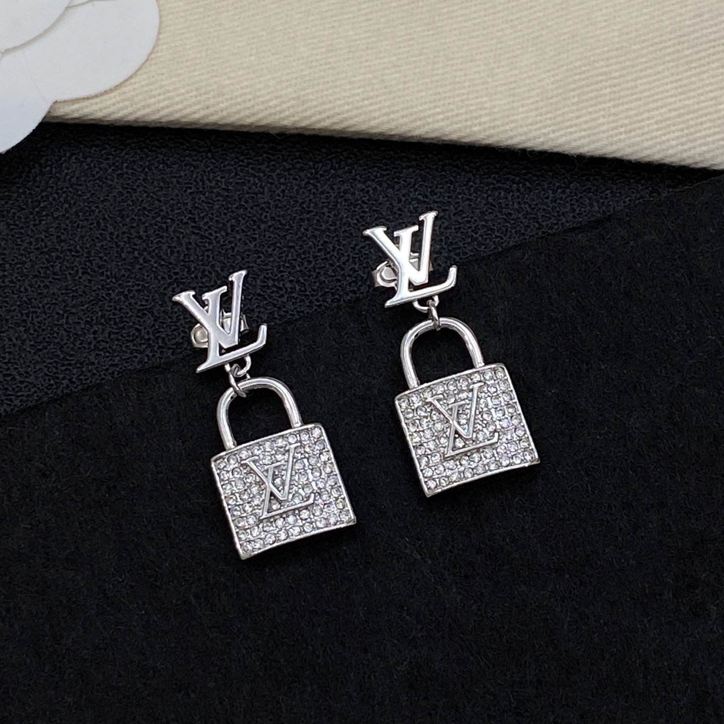 路易威登 Louis Vuitton 传世高定珠宝耳环项链戒指首饰 #148AD349 2