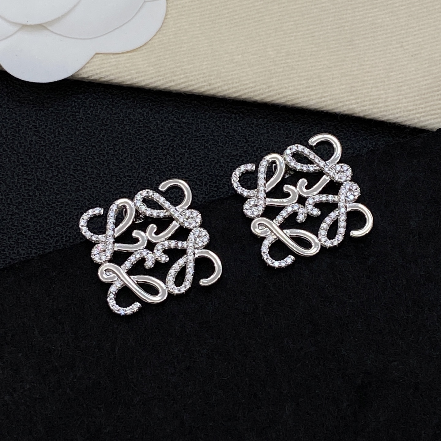 Loewe Haute Couture Haute Joaillerie Fine Jewelry Earrings Necklace Ring 2