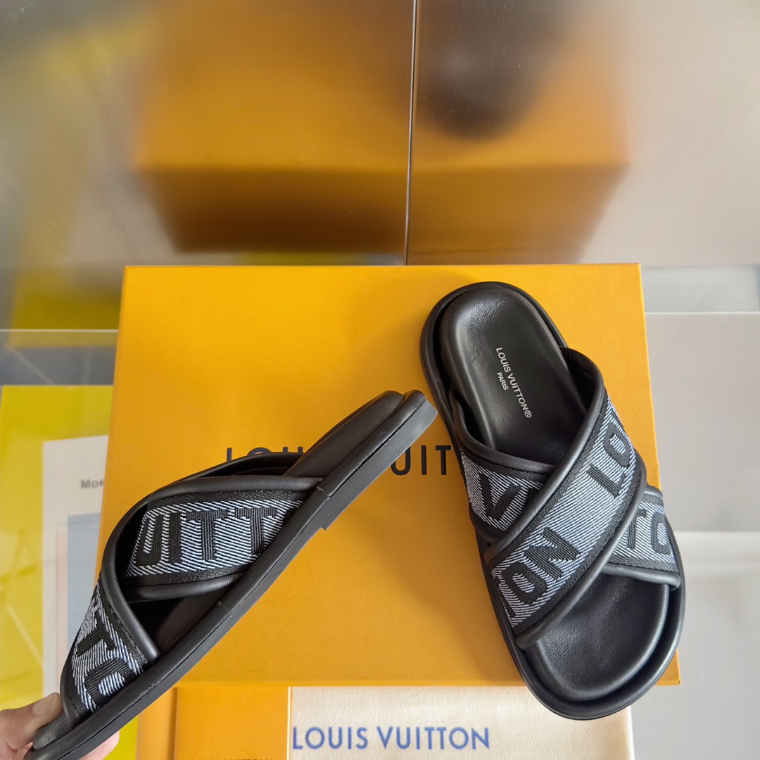 Louis Vuitton LV路易威登L家 驴牌 BLISS COMFORT系列 交叉 一字 厚底 刺绣 凉拖鞋