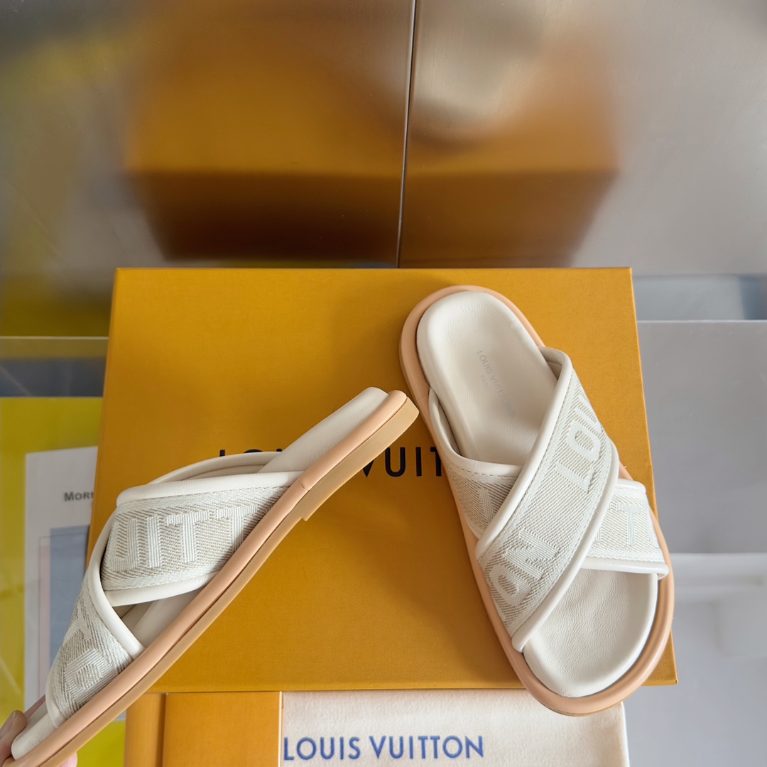 Louis Vuitton LV路易威登L家 驴牌 BLISS COMFORT系列 交叉 一字 厚底 刺绣 凉拖鞋