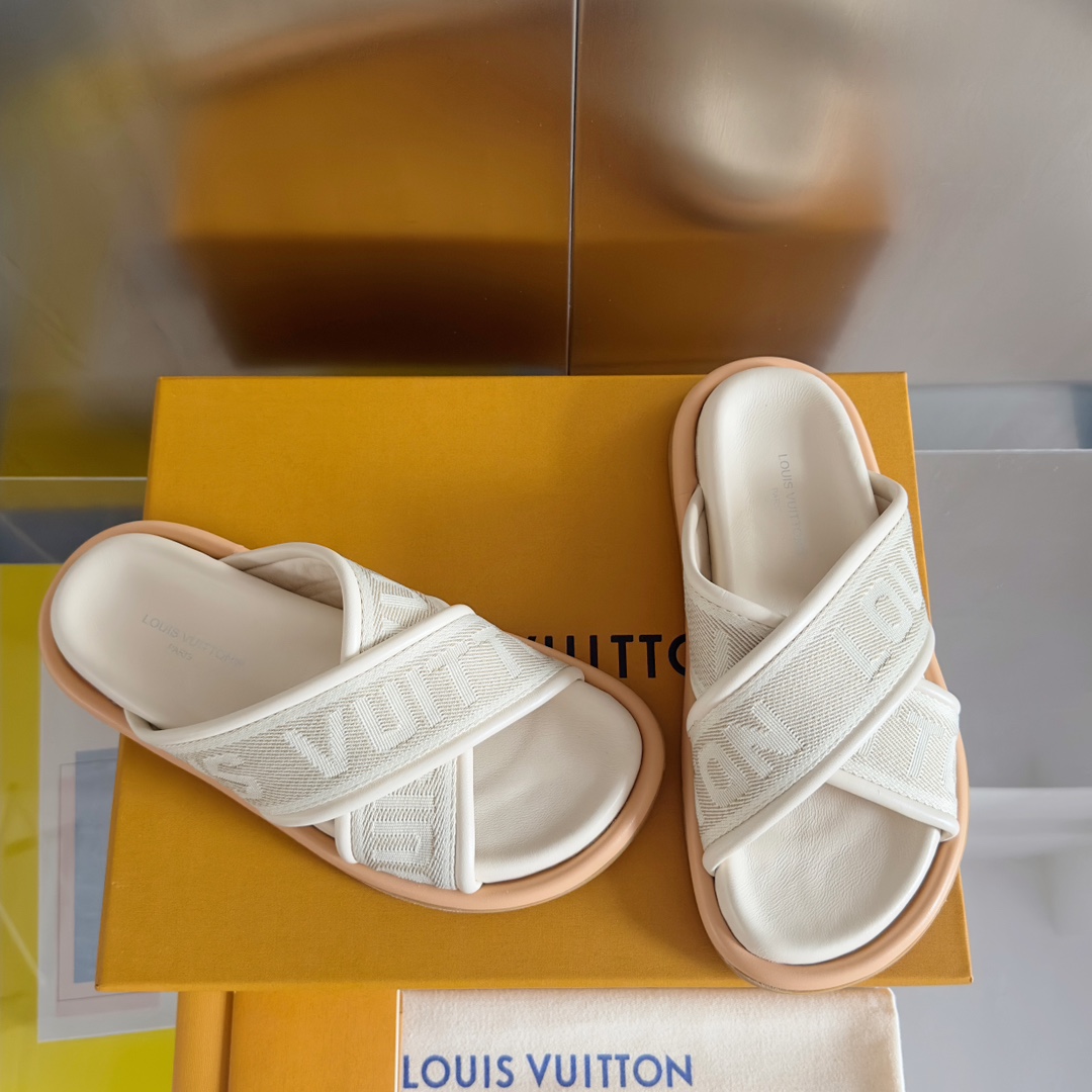 Louis Vuitton LV路易威登L家 驴牌 BLISS COMFORT系列 交叉 一字 厚底 刺绣 凉拖鞋