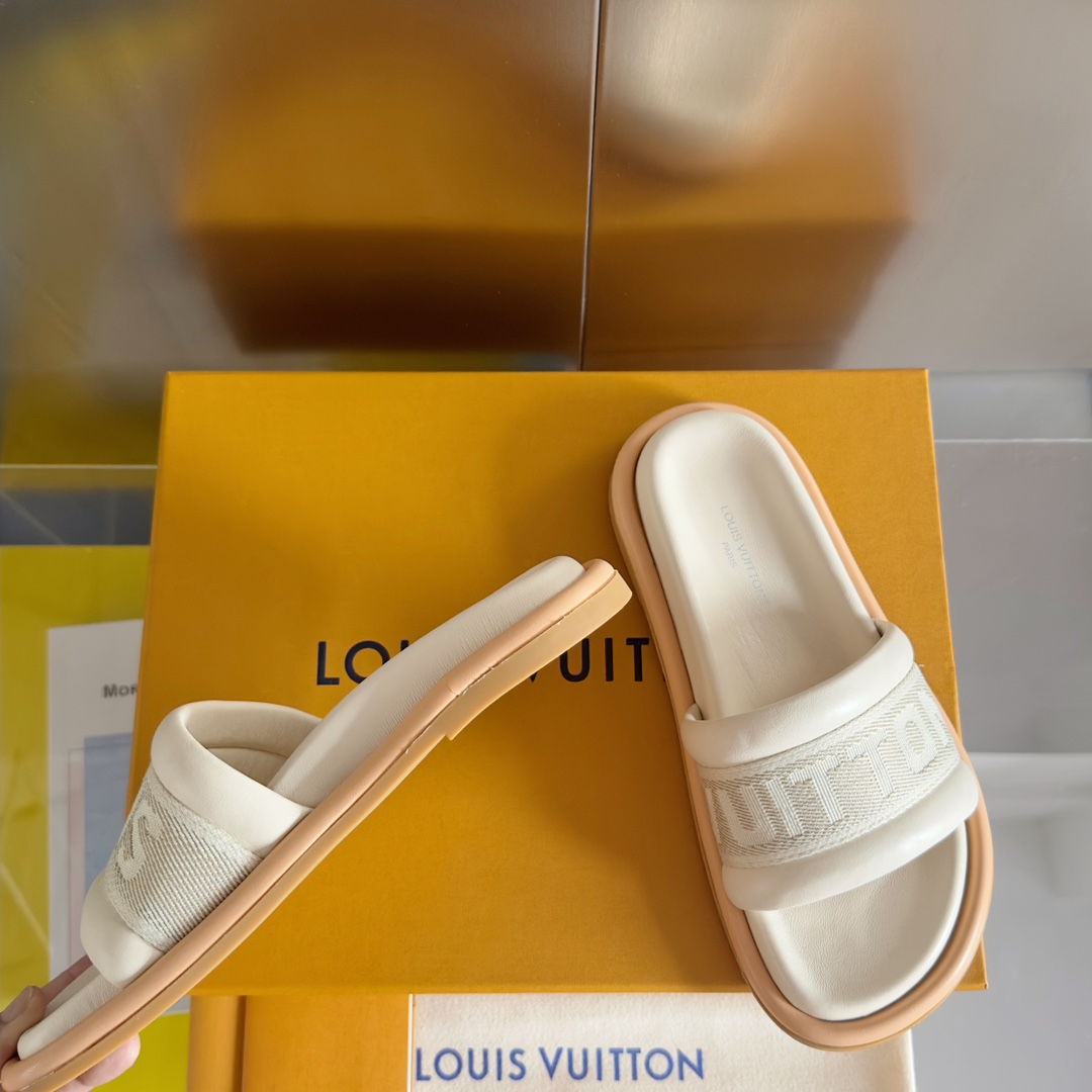 Louis Vuitton LV路易威登L家 驴牌 BLISS COMFORT系列 交叉 一字 厚底 刺绣 凉拖鞋