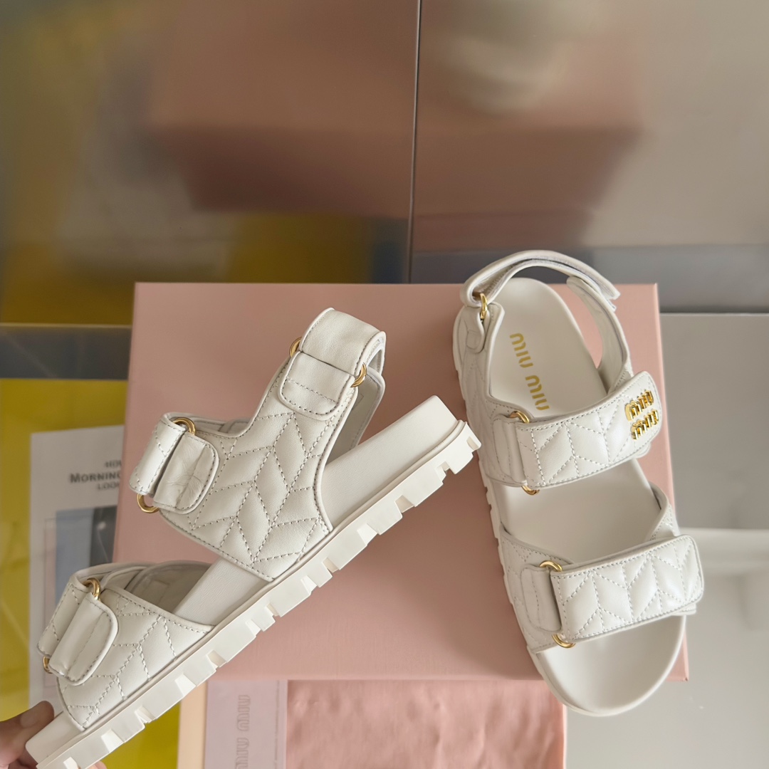 Miu Miu MiuMiu缪缪 Matelassé Nappa系列 厚底 魔术贴 沙滩 凉鞋 半拖鞋