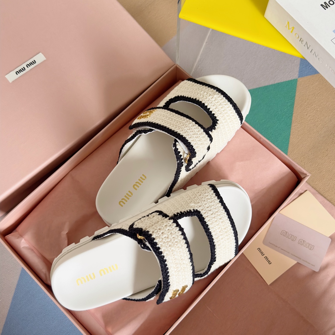 Miu Miu MiuMiu缪缪 Matelassé Nappa系列 厚底 魔术贴 沙滩 凉鞋 半拖鞋