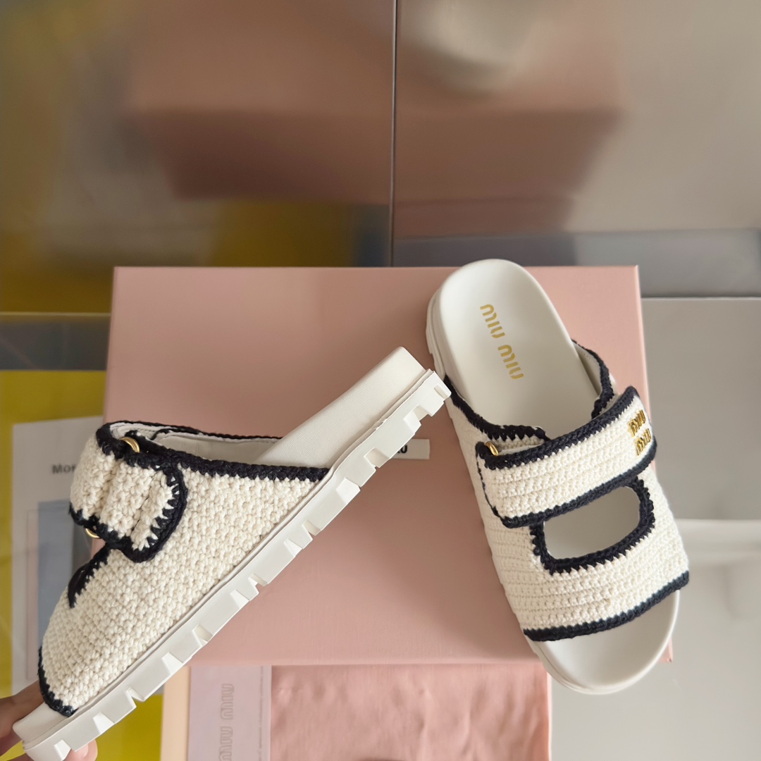 Miu Miu MiuMiu缪缪 Matelassé Nappa系列 厚底 魔术贴 沙滩 凉鞋 半拖鞋