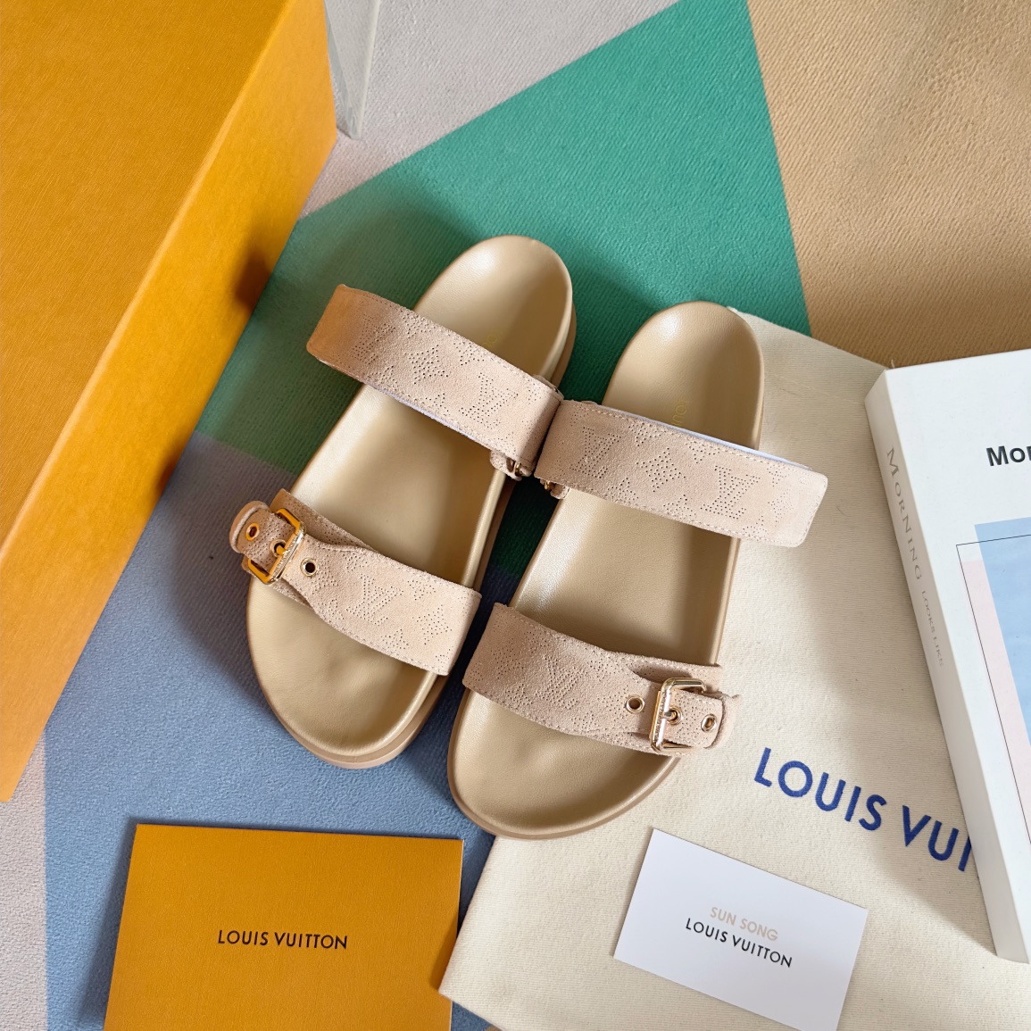 Louis Vuitton LV路易威登L家驴牌BOM DIA COMFORT系列 魔术贴 牛仔布 老花 凉鞋 平底凉拖鞋