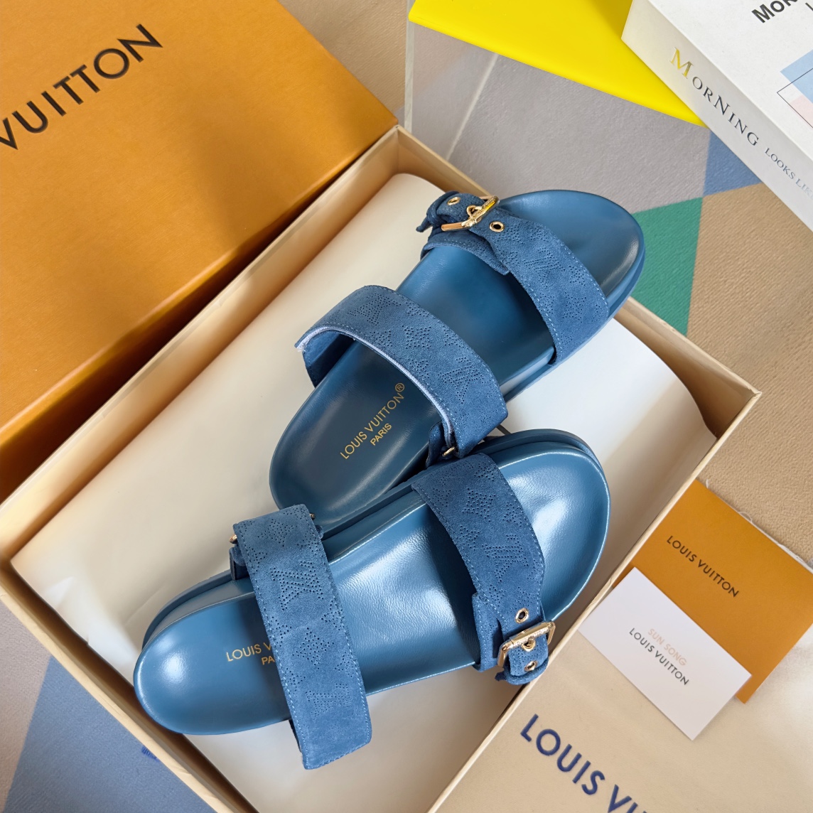 Louis Vuitton LV路易威登L家驴牌BOM DIA COMFORT系列 魔术贴 牛仔布 老花 凉鞋 平底凉拖鞋