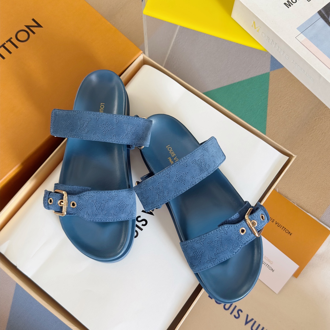 Louis Vuitton LV路易威登L家驴牌BOM DIA COMFORT系列 魔术贴 牛仔布 老花 凉鞋 平底凉拖鞋