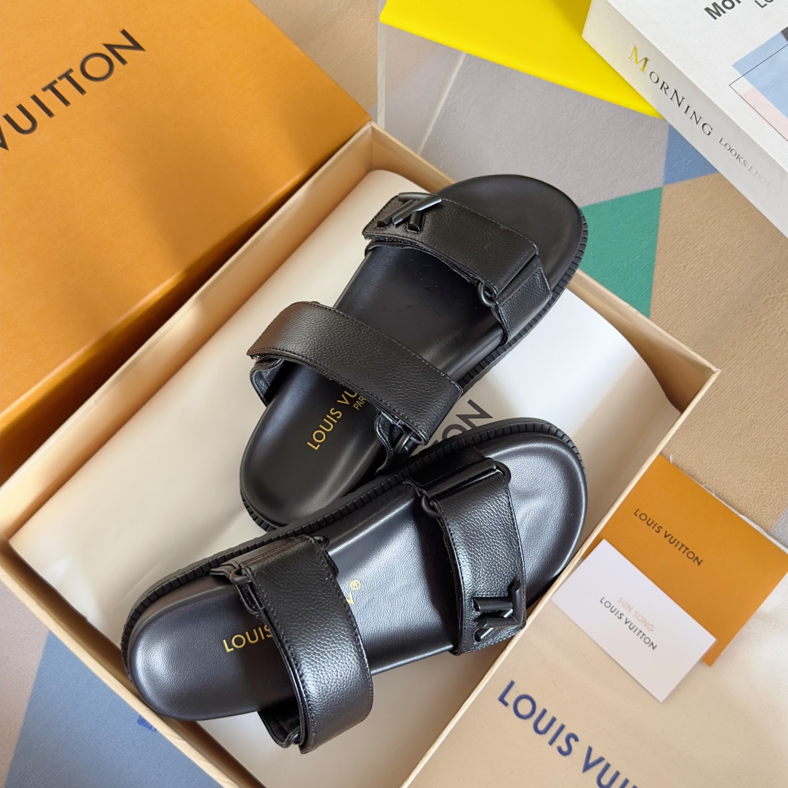 Louis Vuitton LV路易威登L家驴牌BOM DIA COMFORT系列 魔术贴 牛仔布 老花 凉鞋 平底凉拖鞋