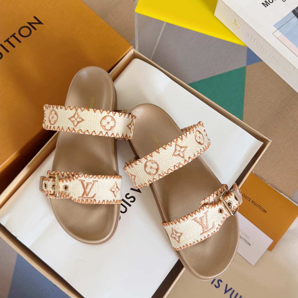Louis Vuitton LV路易威登L家驴牌BOM DIA COMFORT系列 魔术贴 牛仔布 老花 凉鞋 平底凉拖鞋