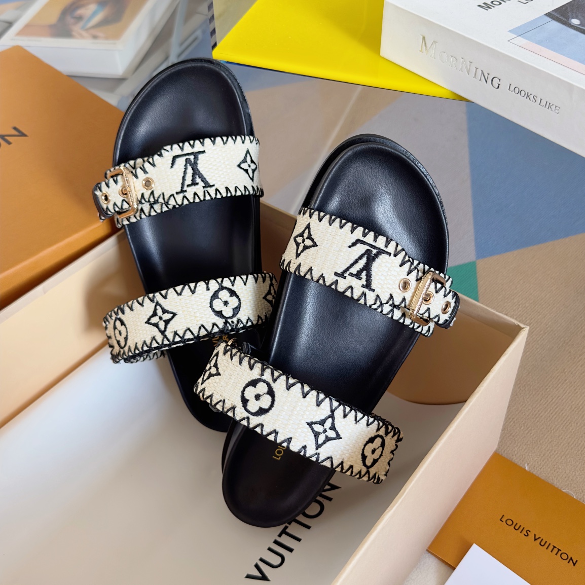 Louis Vuitton LV路易威登L家驴牌BOM DIA COMFORT系列 魔术贴 牛仔布 老花 凉鞋 平底凉拖鞋