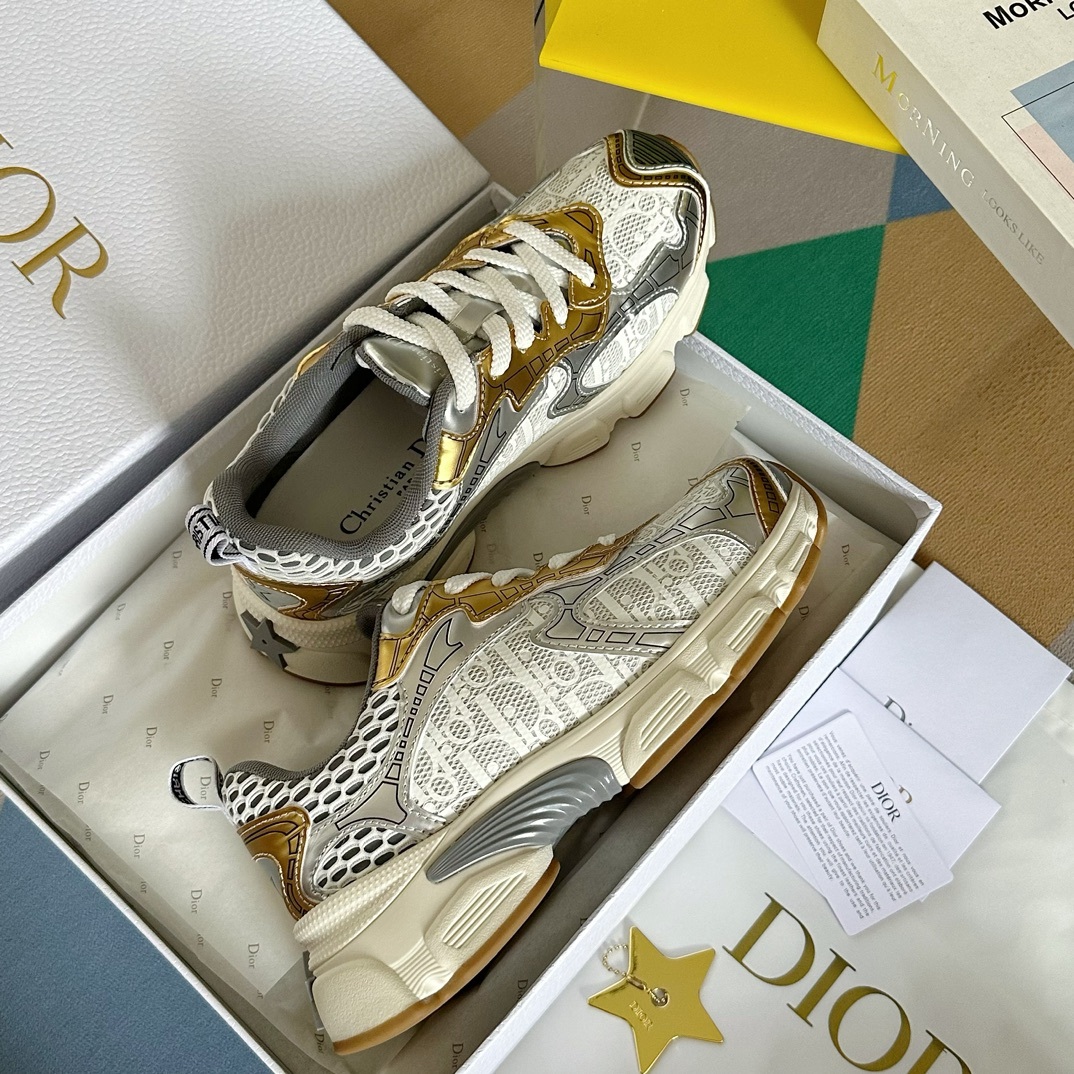 顶级版本:女款
Dior迪奥Chrono系列 休闲 运动鞋 老爹鞋
原版购入开发 做货 这款 Dior