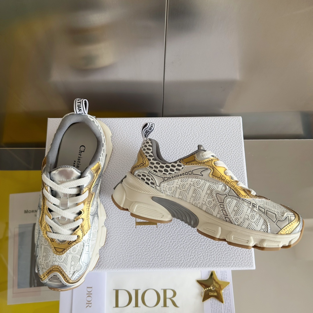 顶级版本:女款
Dior迪奥Chrono系列 休闲 运动鞋 老爹鞋
原版购入开发 做货 这款 Dior